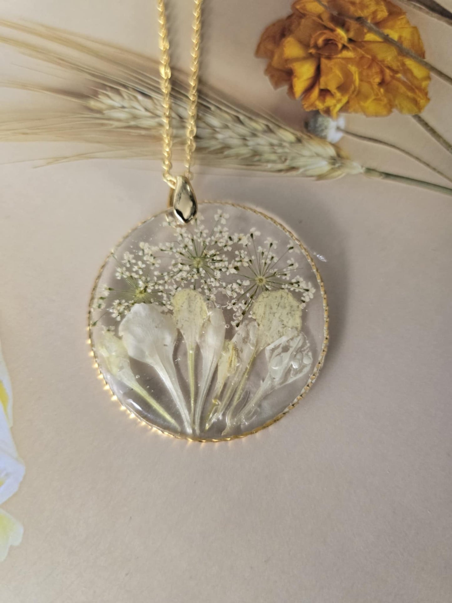 Pendentif floral exquis