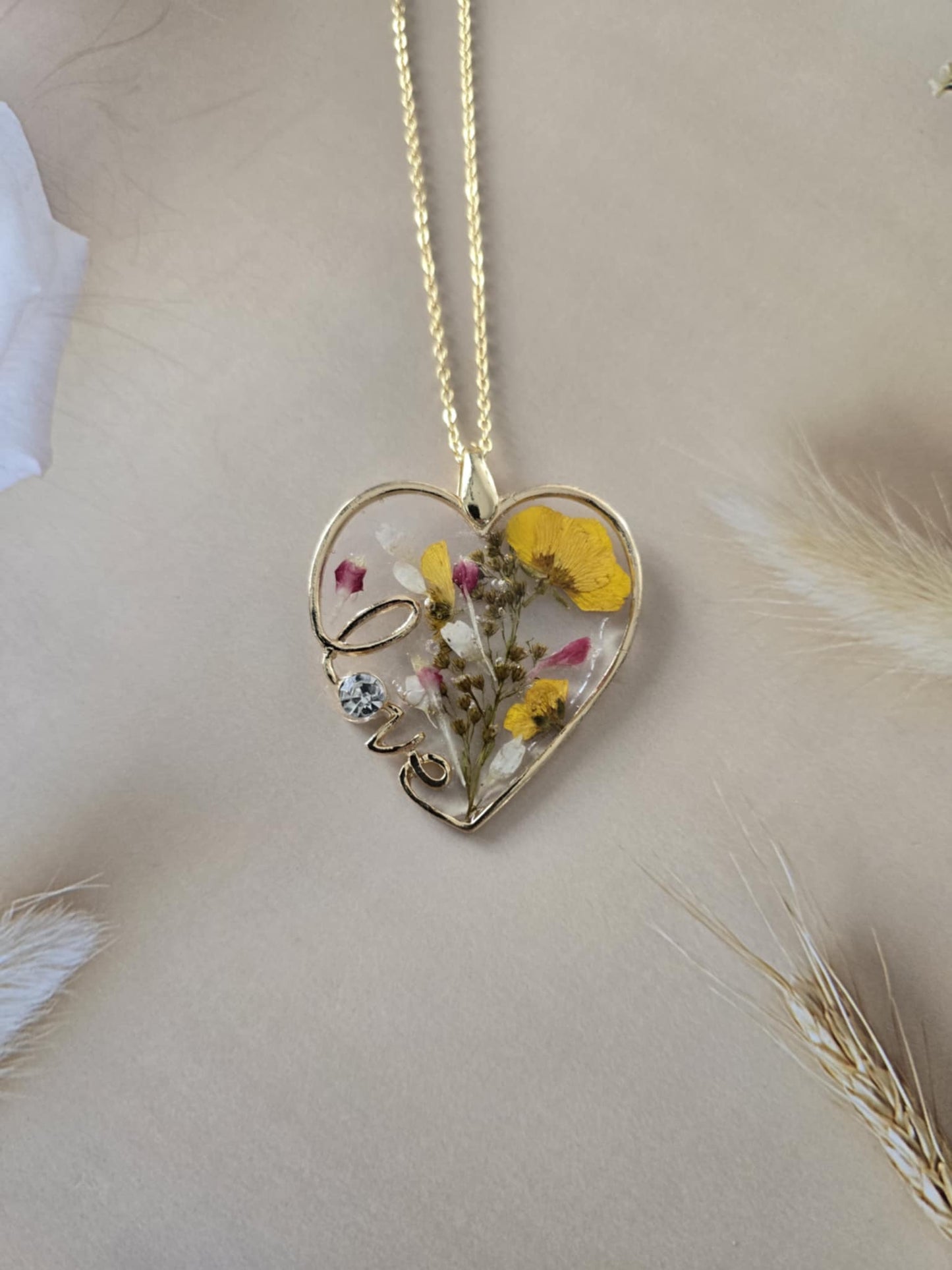 Pendentif love floral jaune