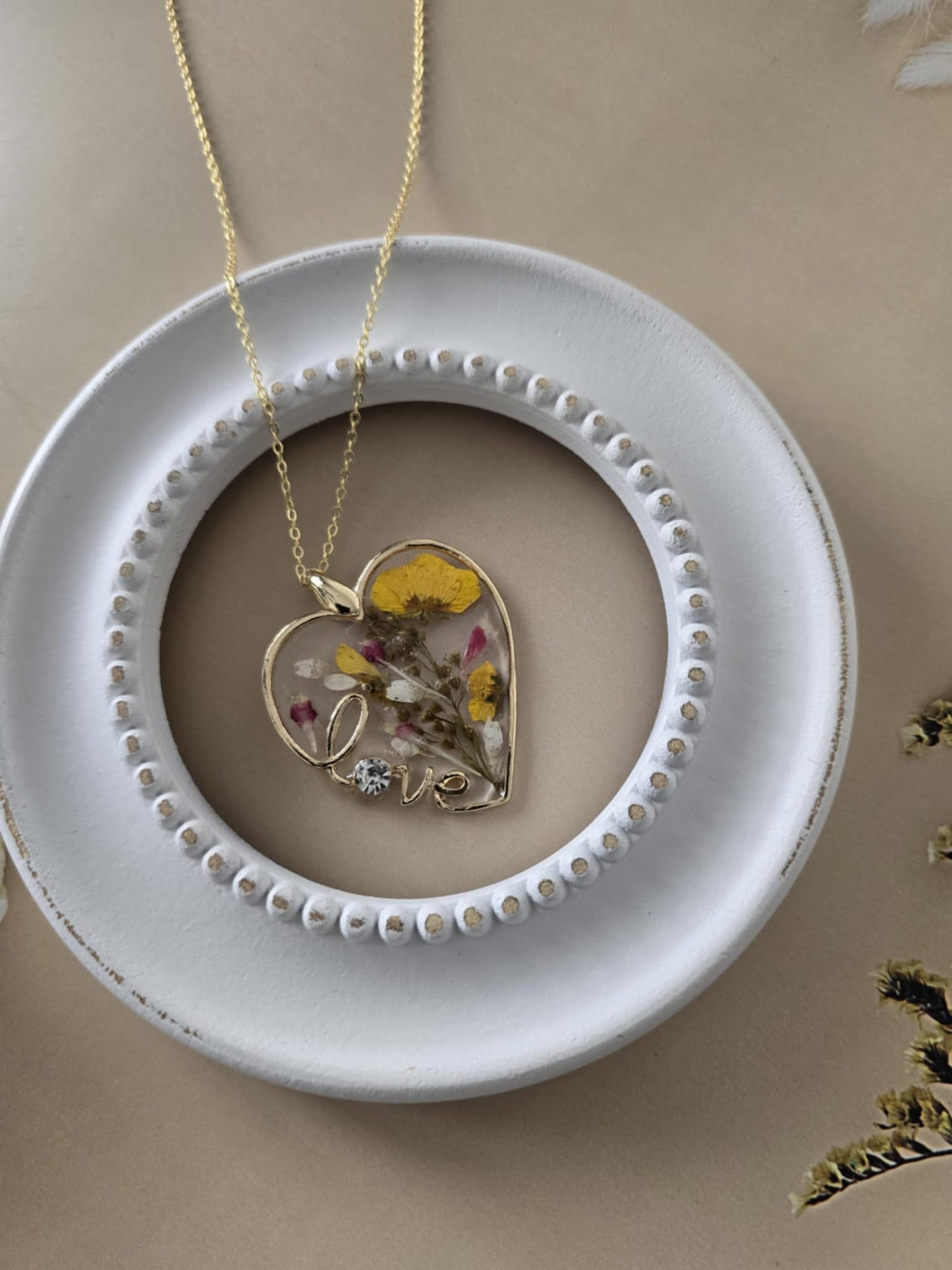 Pendentif love floral jaune