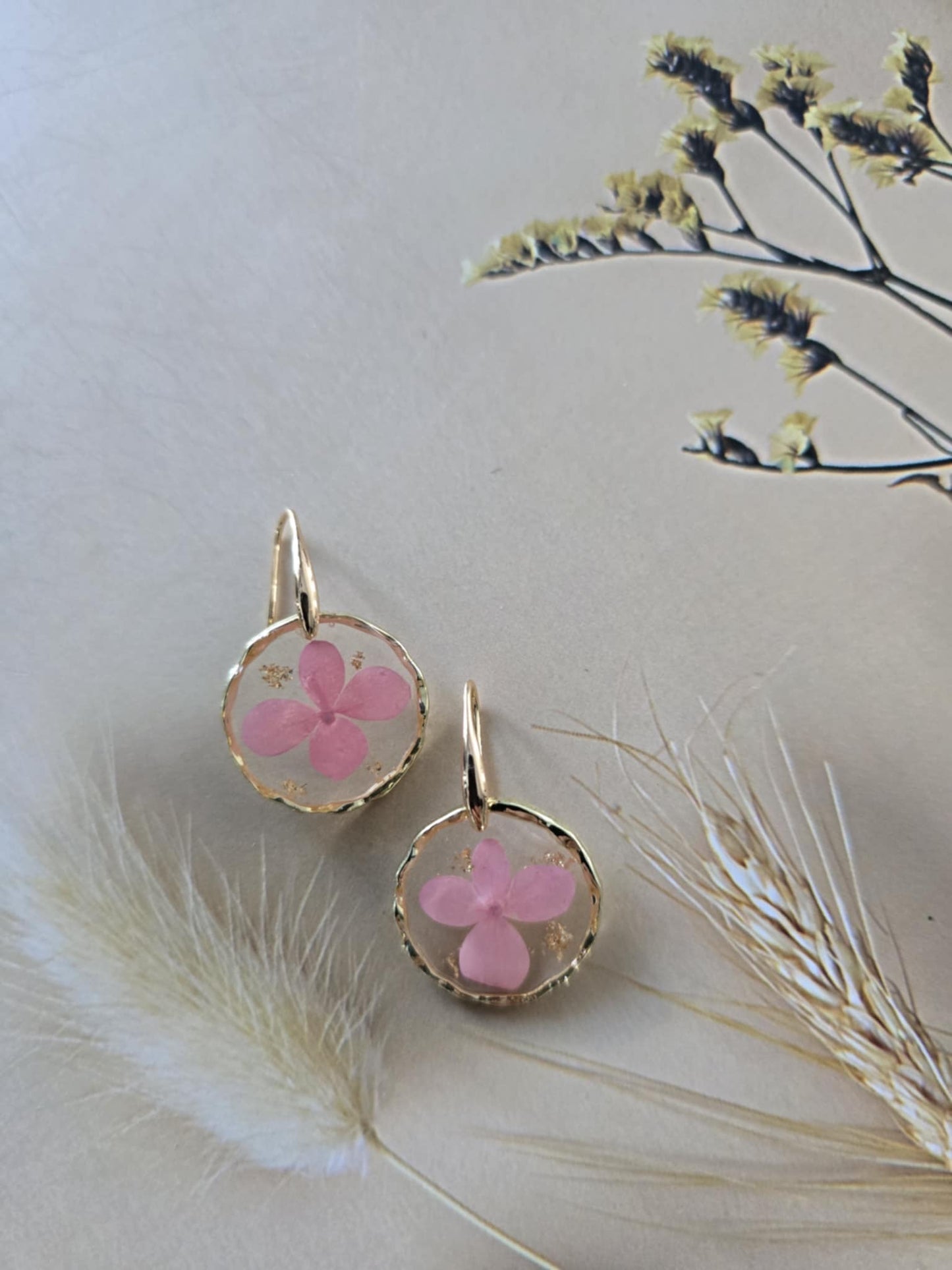 Boucles d'oreilles petite fleur rose
