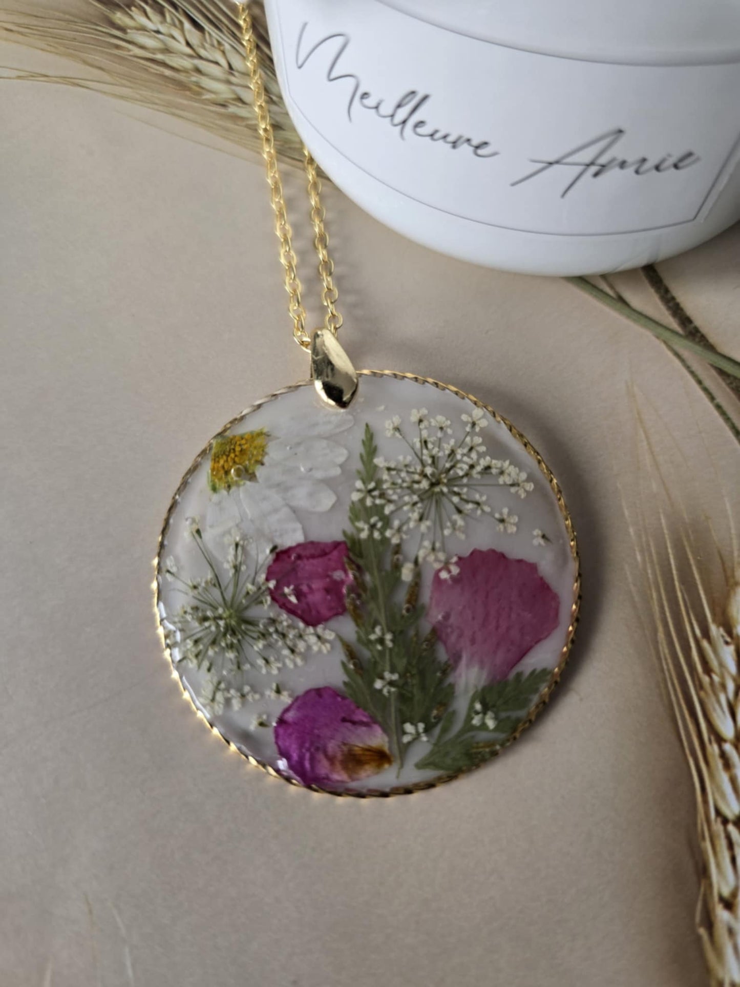 Pendentif feuillage floral