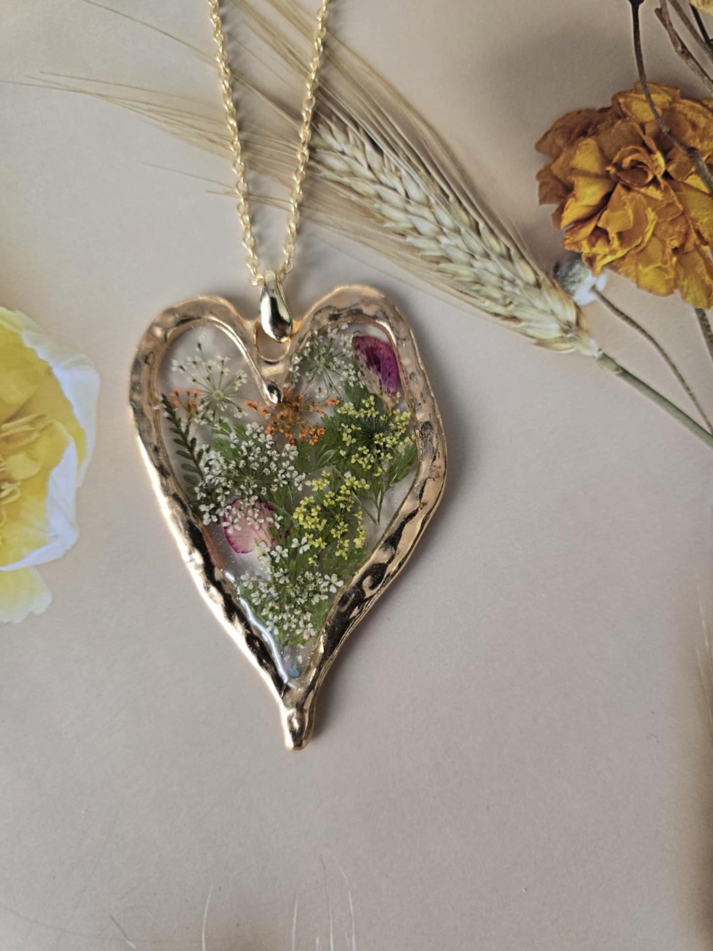 Pendentif floral coeur