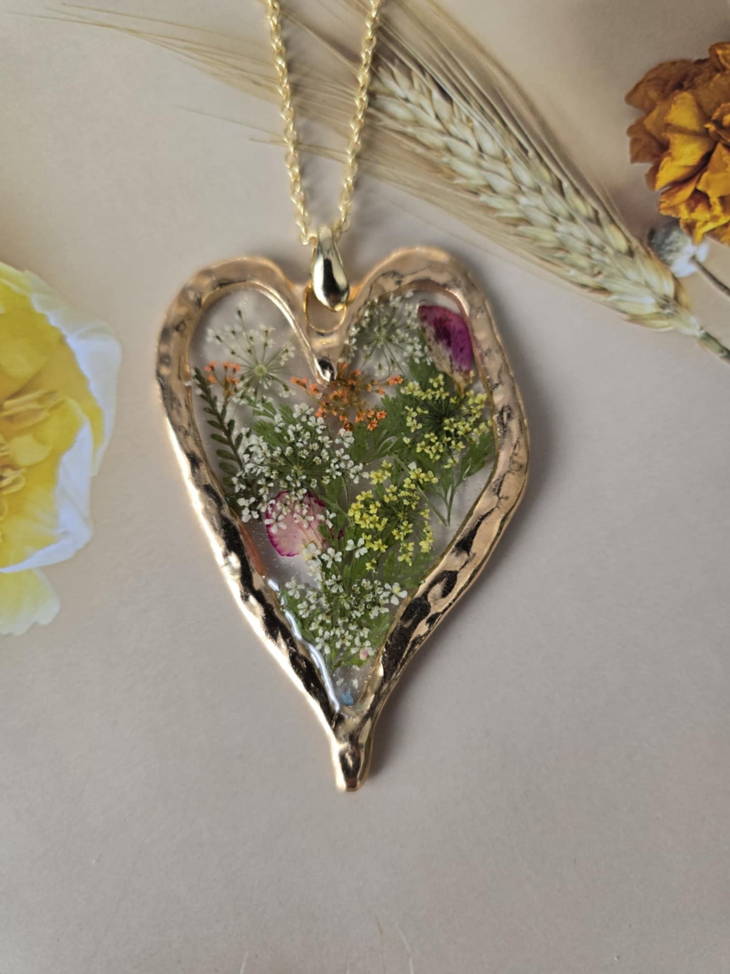 Pendentif floral coeur