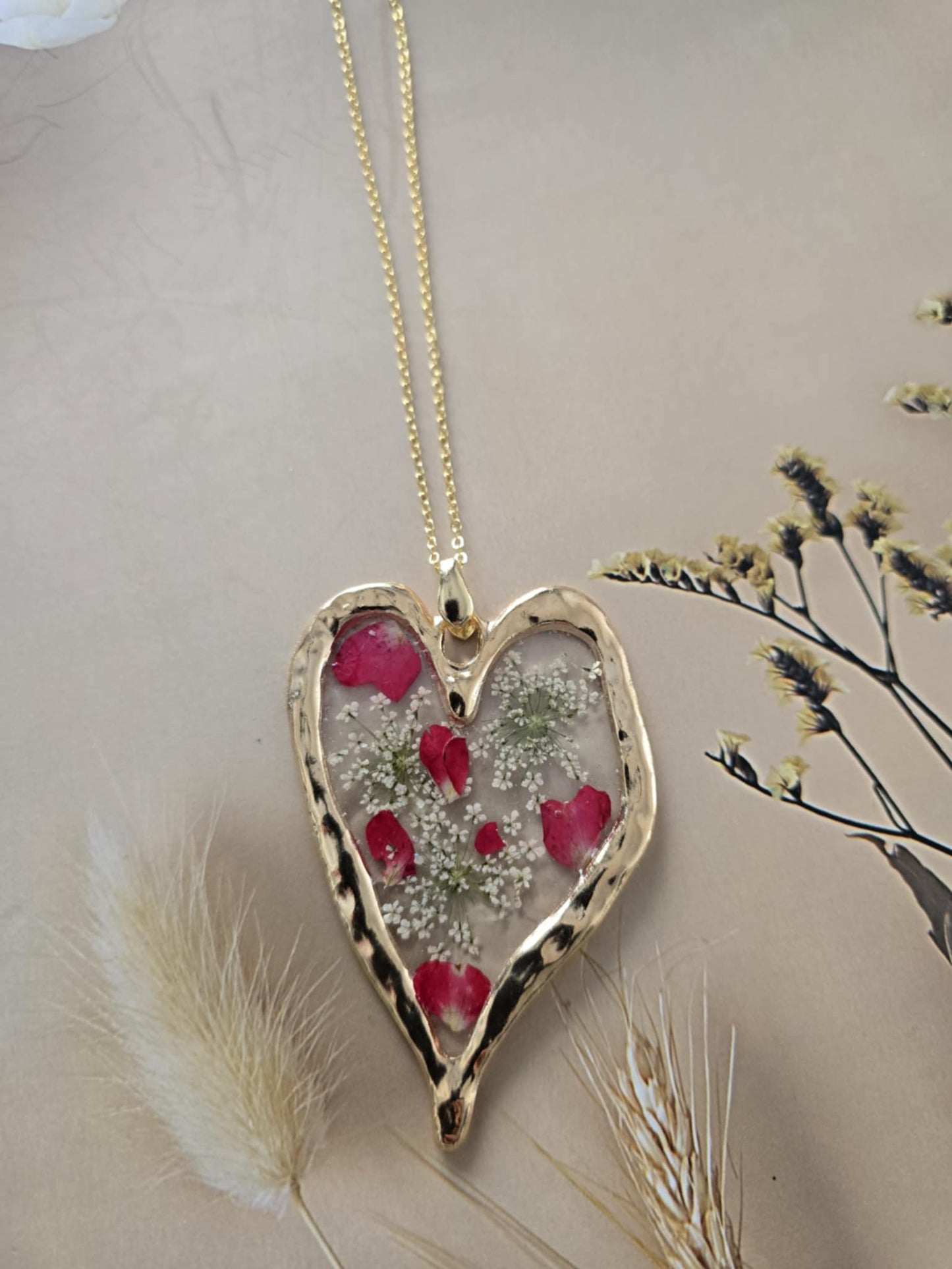 Pendentif amour fleur pétales