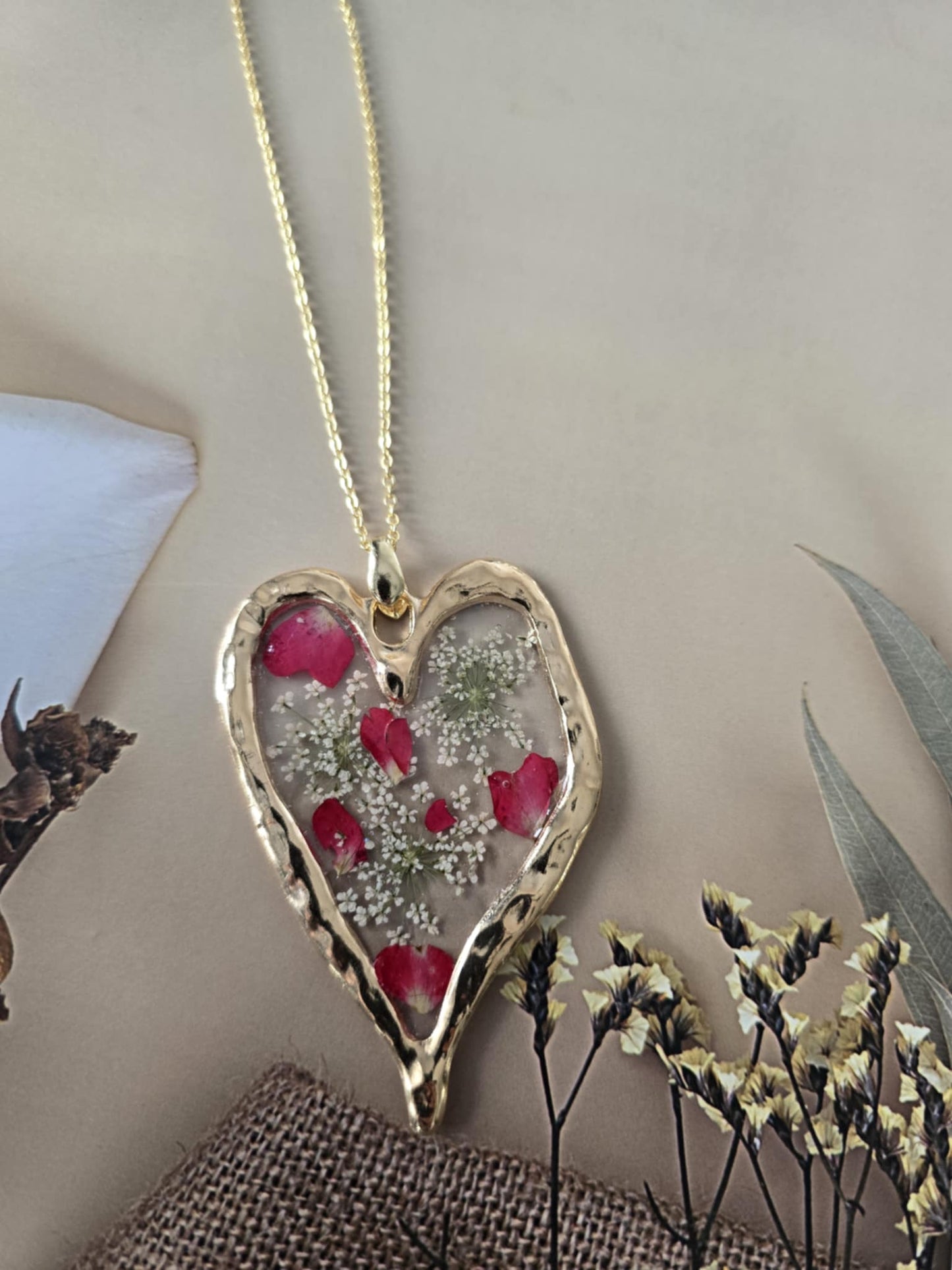Pendentif amour fleur pétales