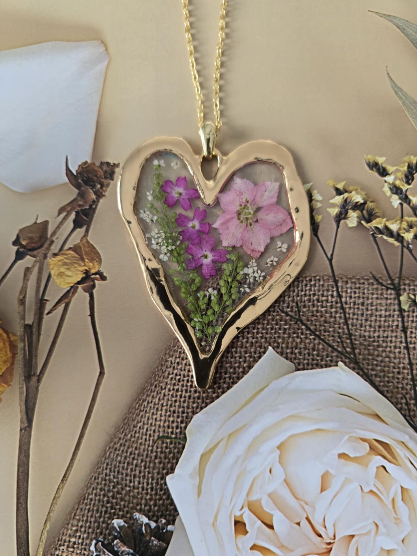 Pendentif floral coeur