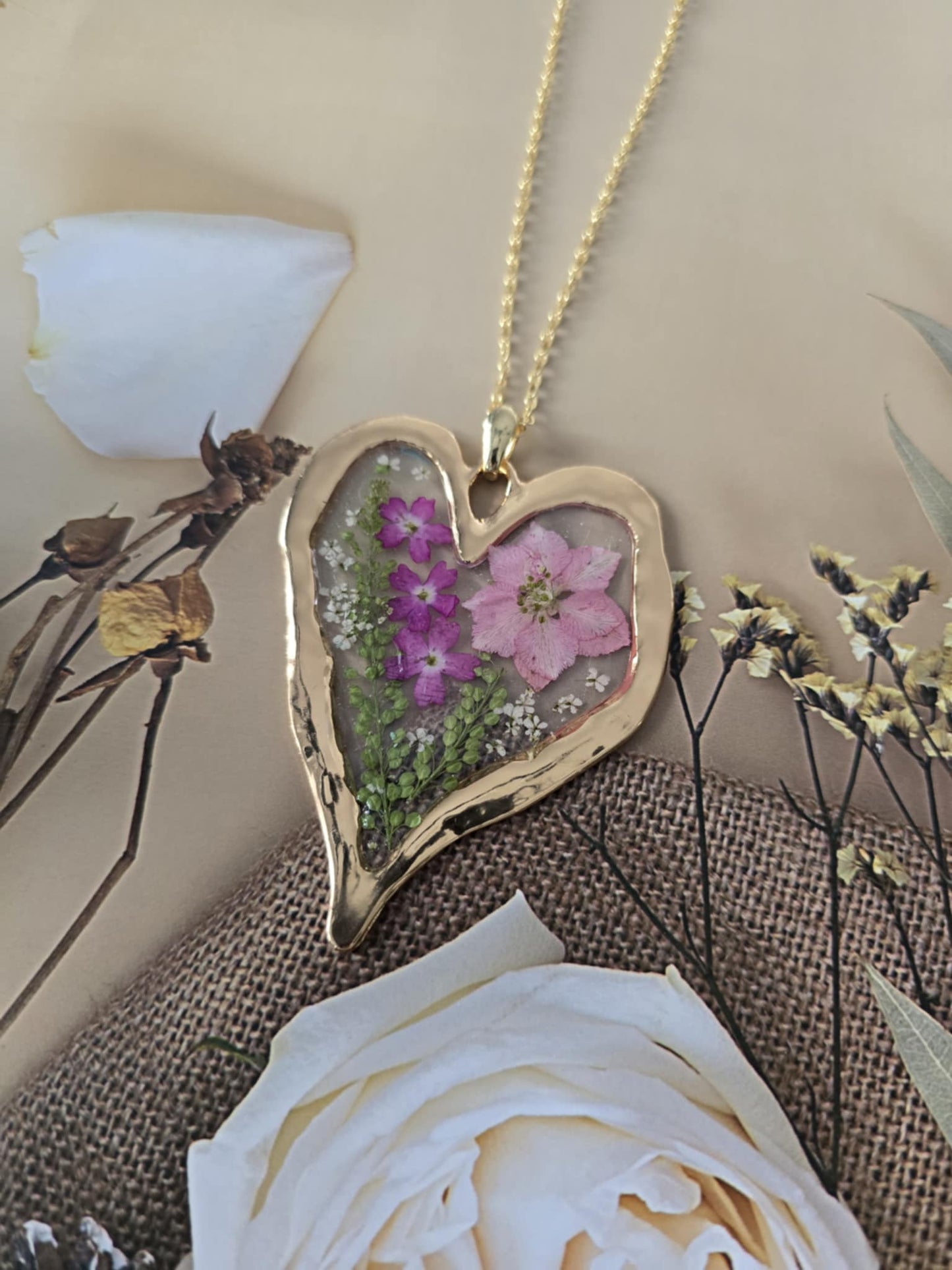 Pendentif floral coeur