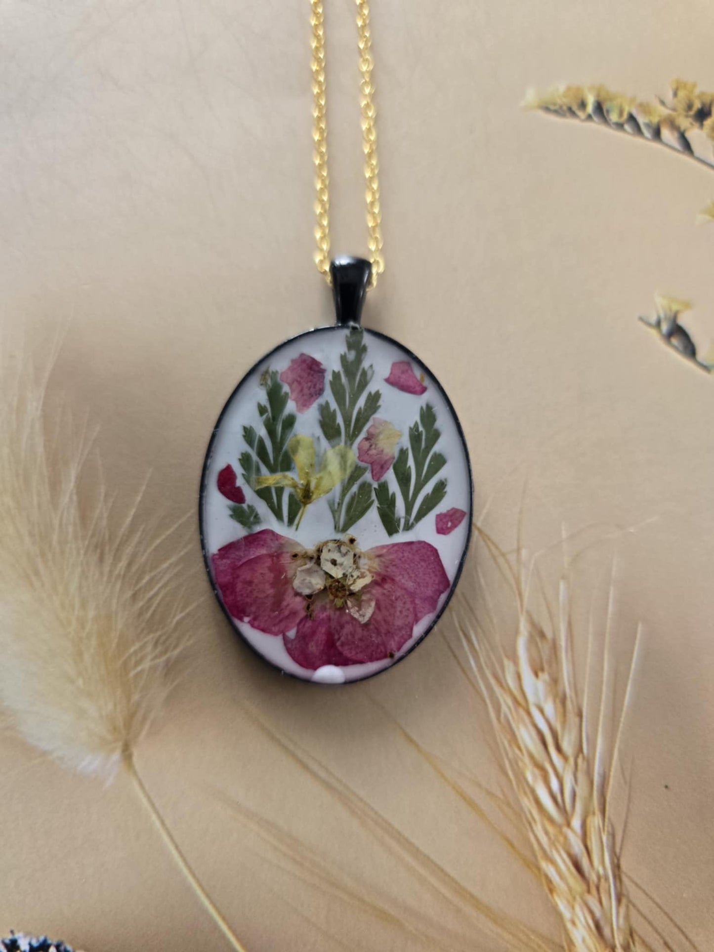 Pendentif rose floral