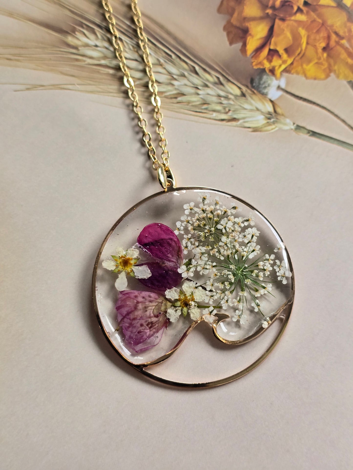 pendentif la vague de joie