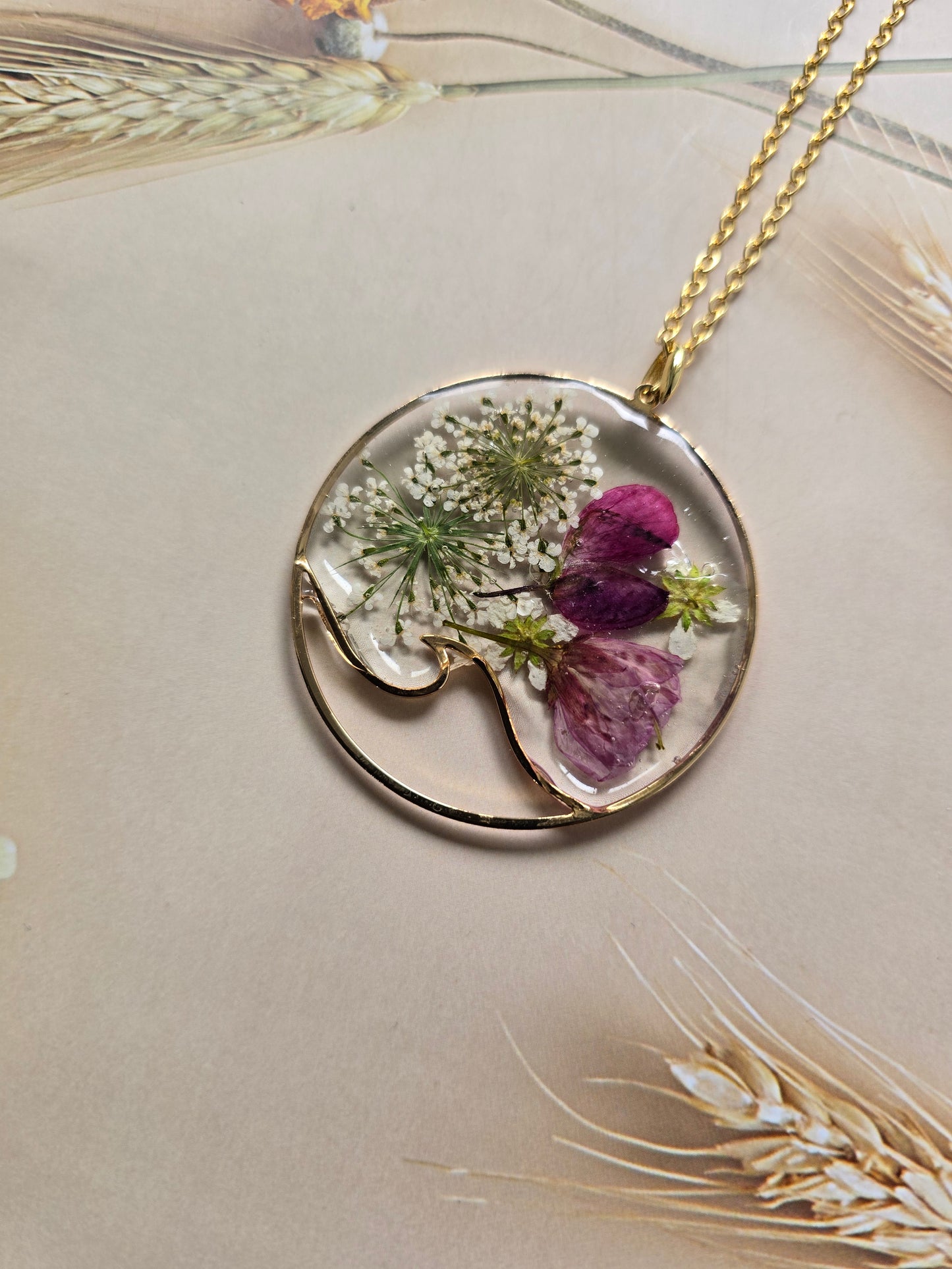 pendentif la vague de joie