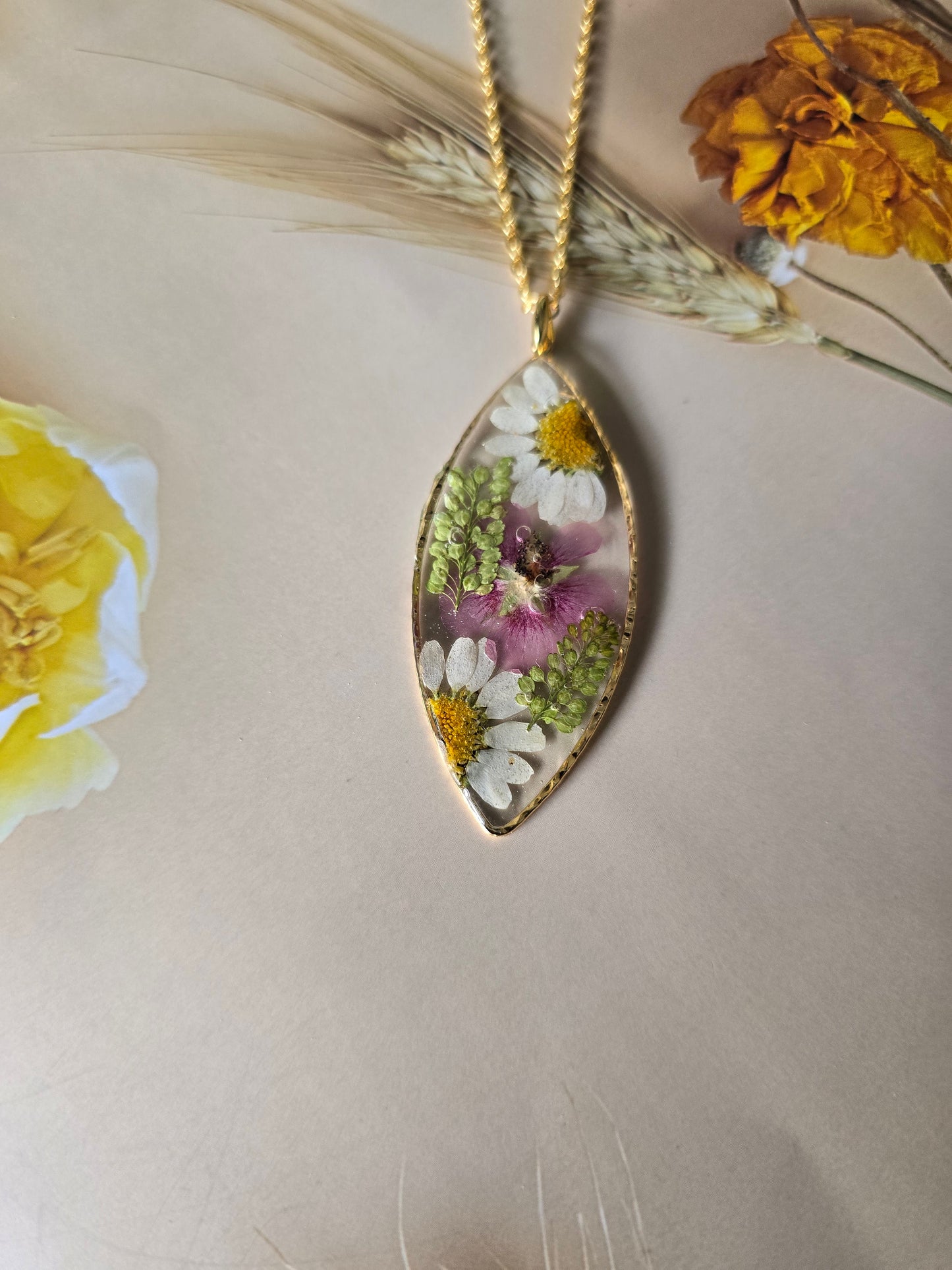pendentif charmante romance floral