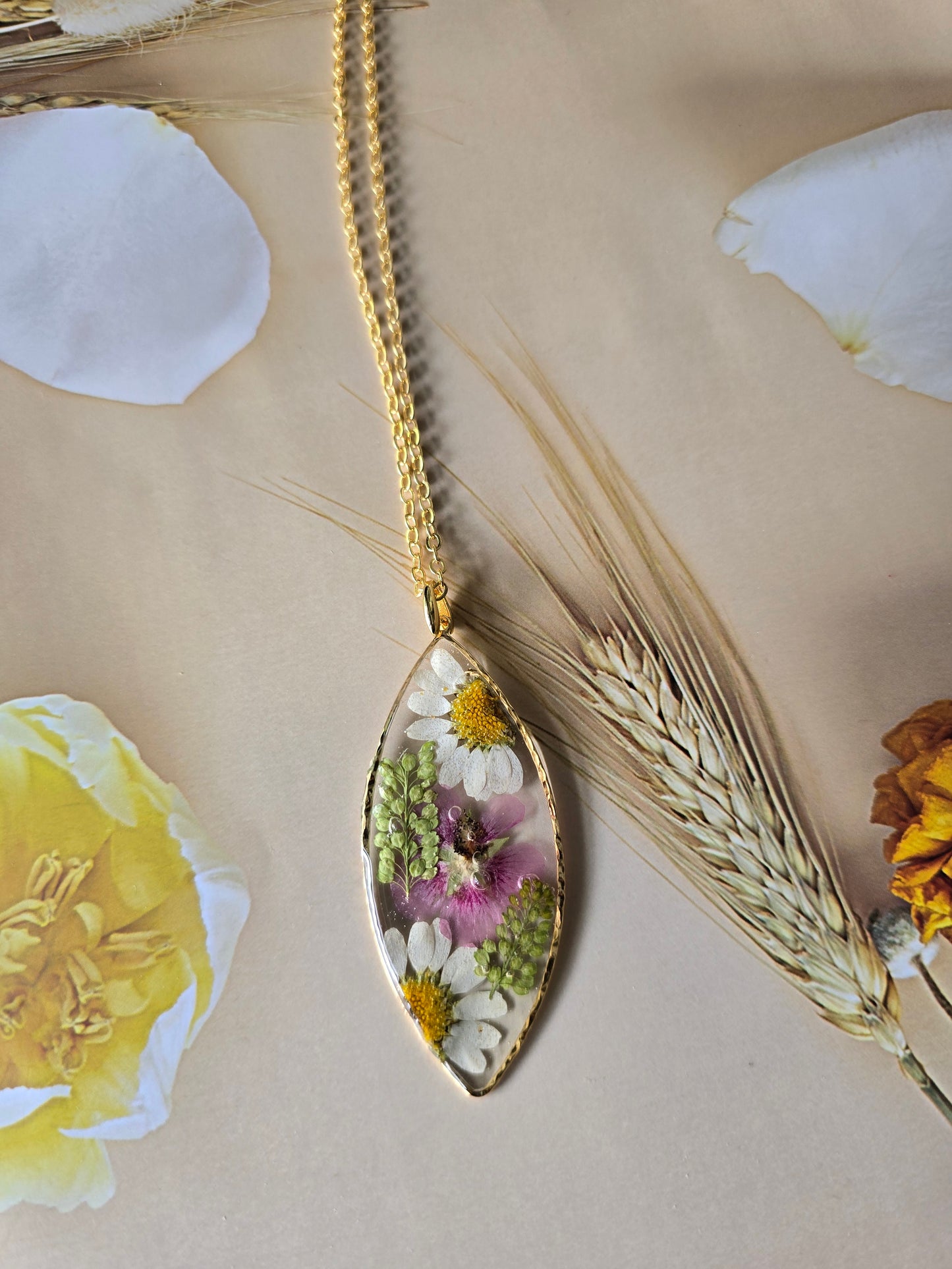 pendentif charmante romance floral