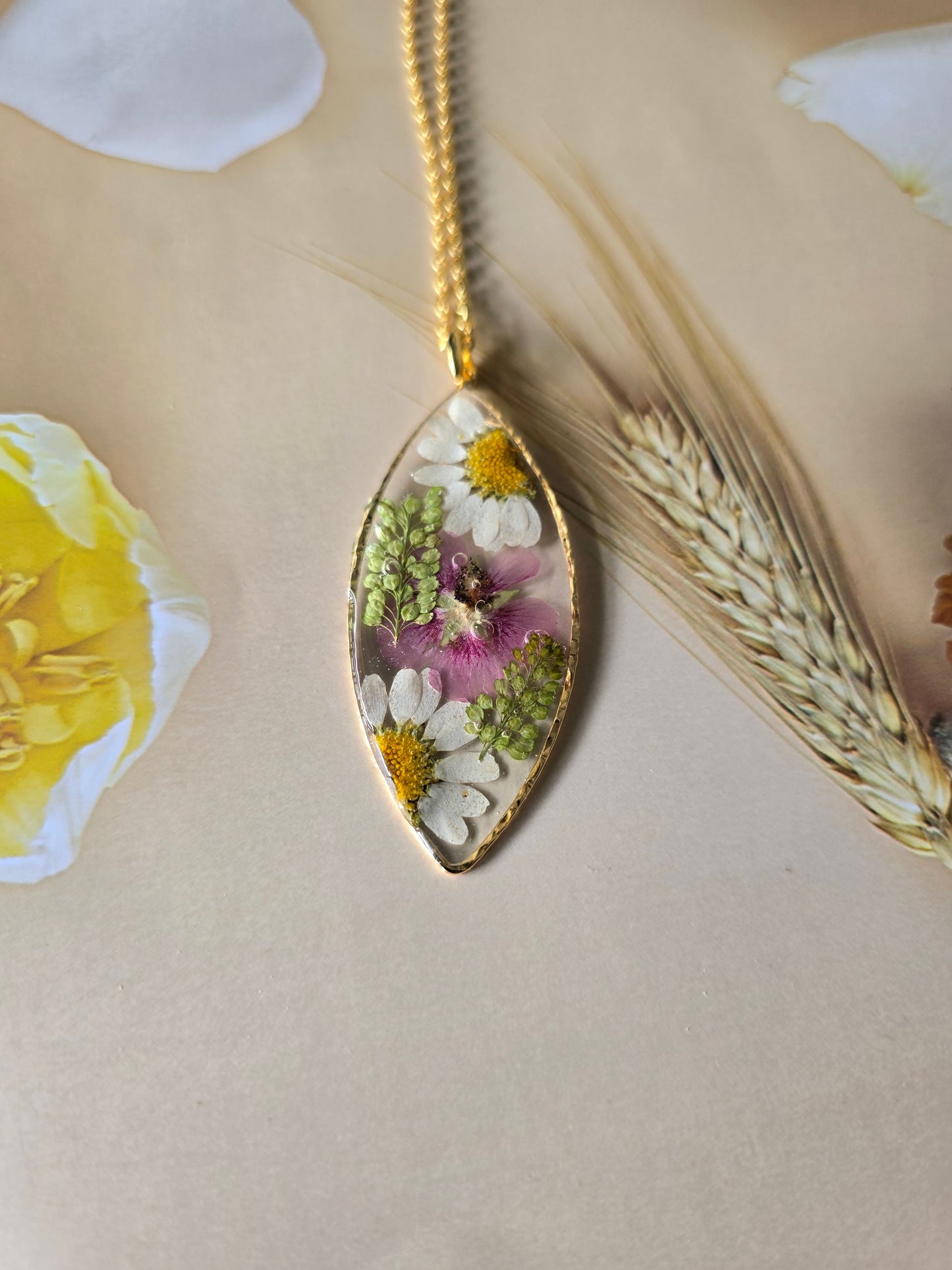 pendentif charmante romance floral