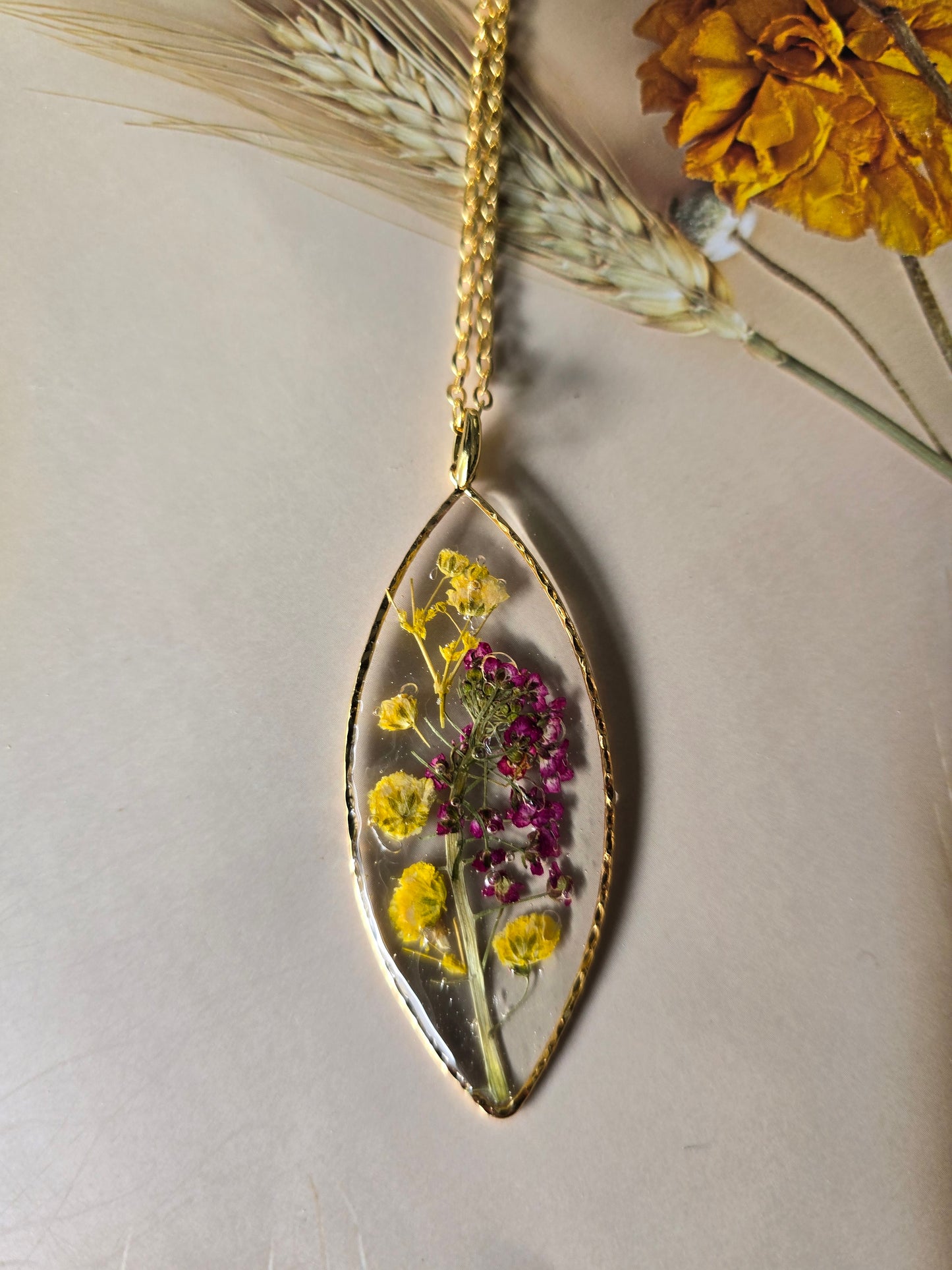 pendentif floral la vie est belle