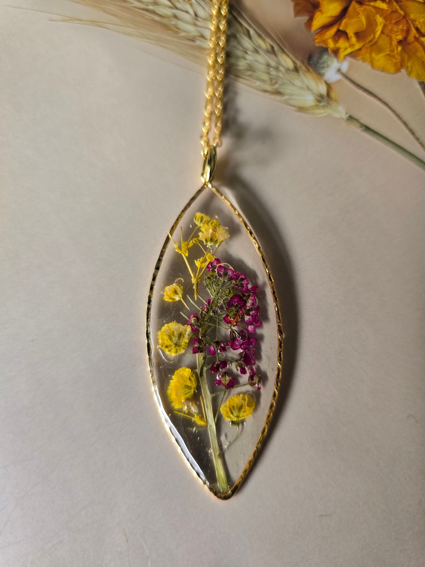 pendentif floral la vie est belle