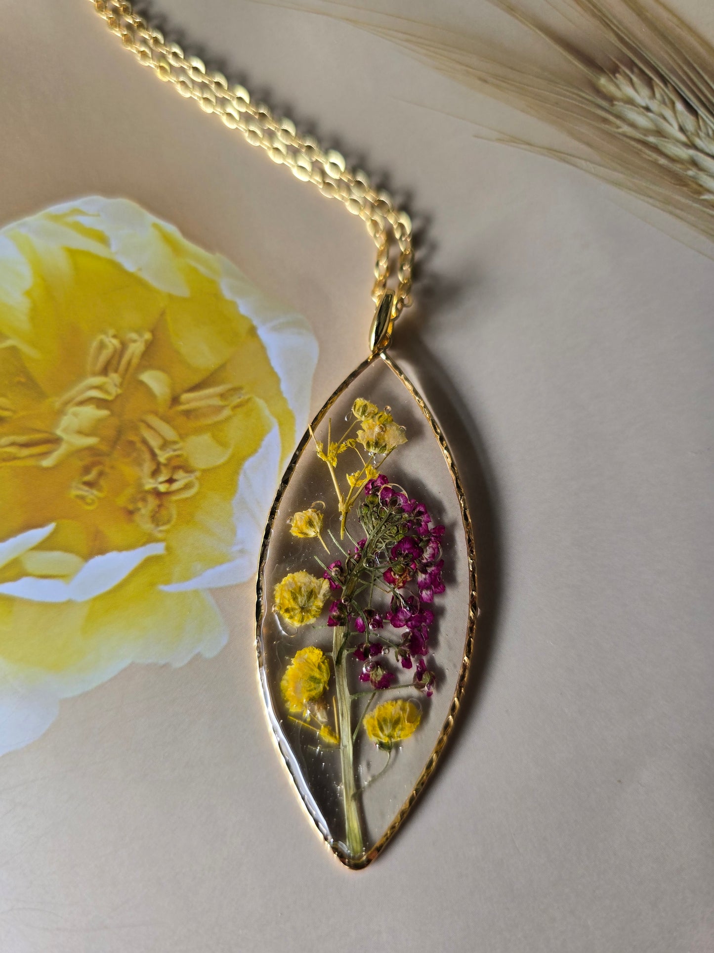 pendentif floral la vie est belle
