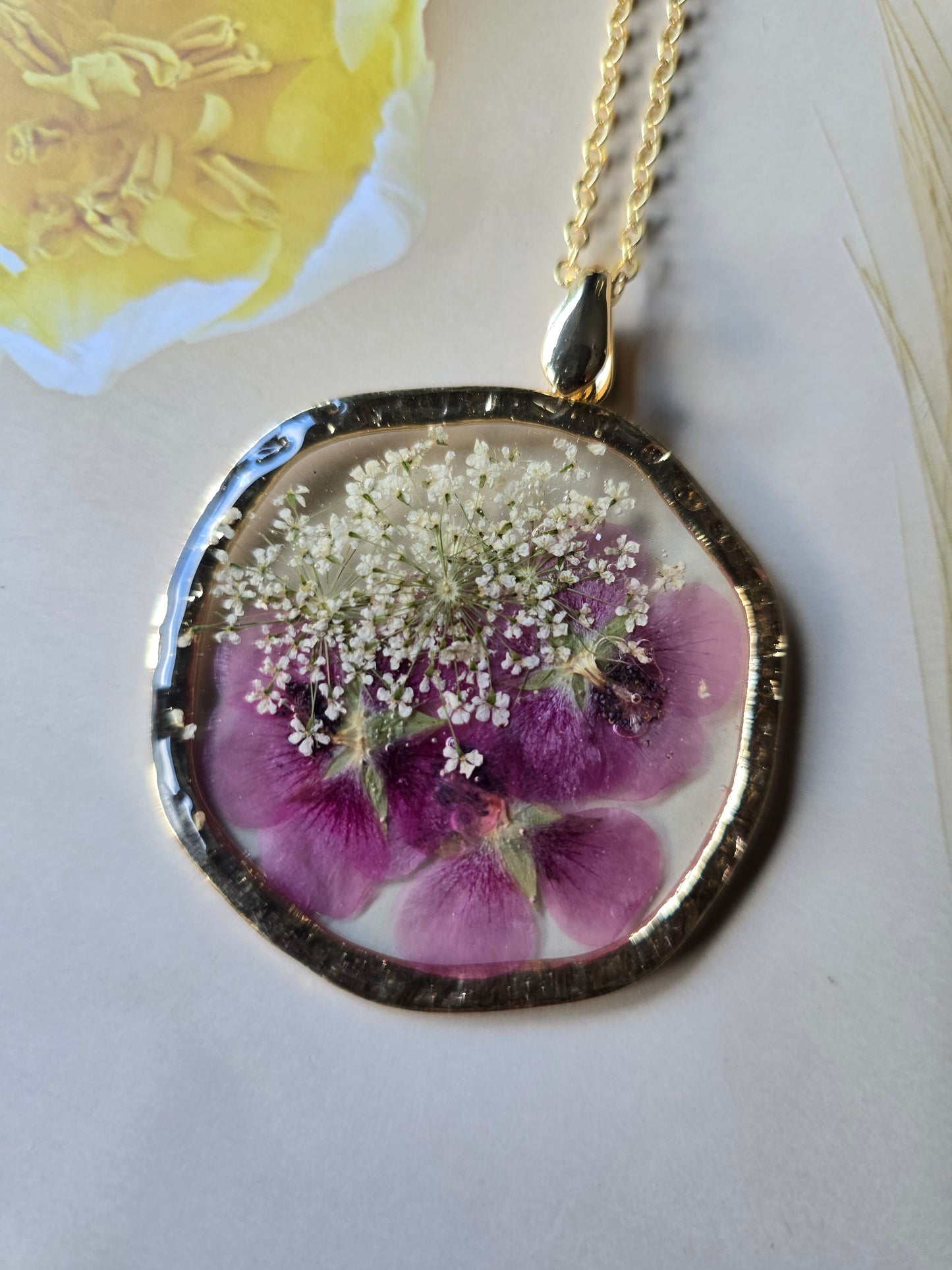 pendentif floral franchise