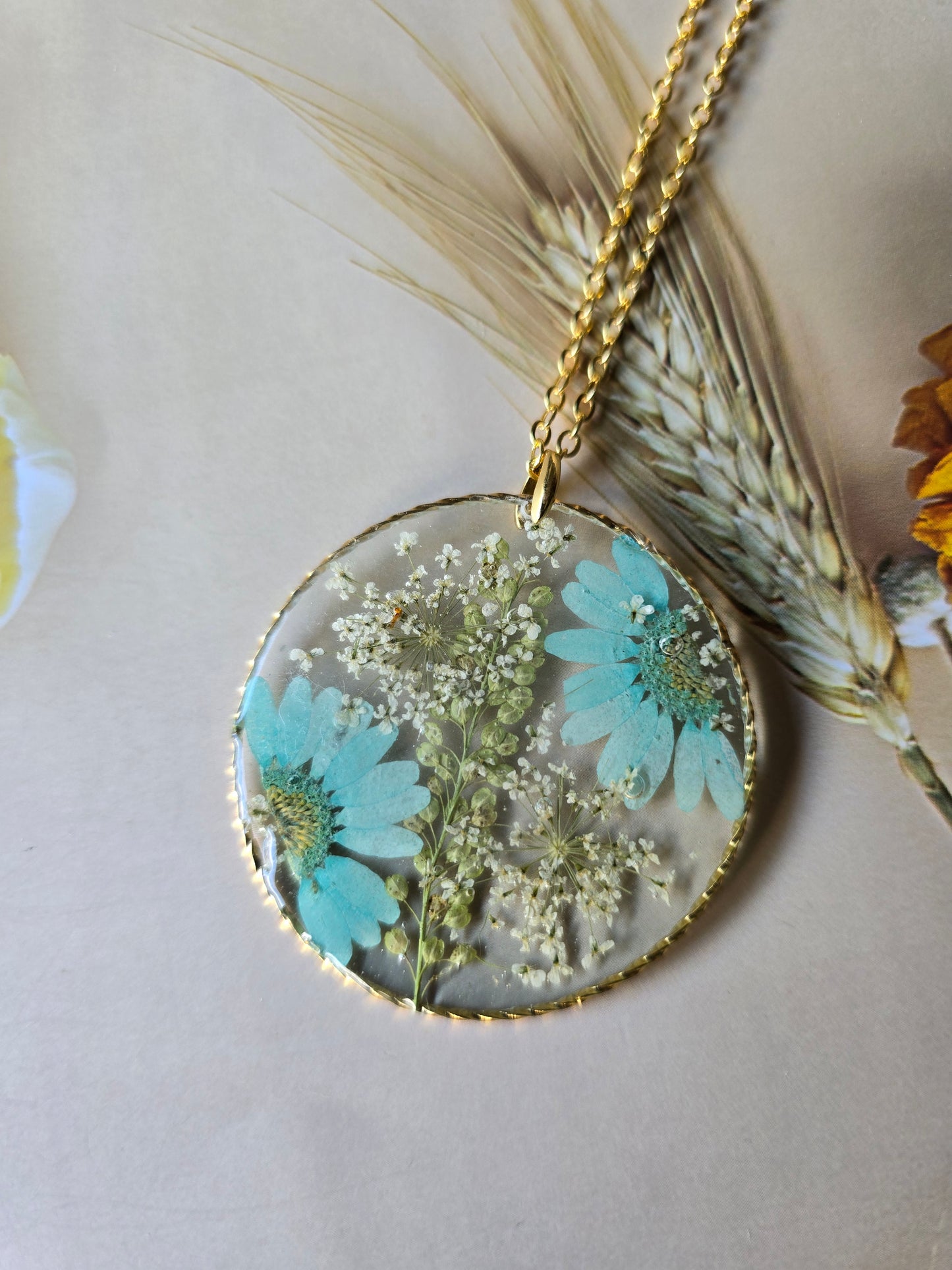 pendentif floral ambitieuse