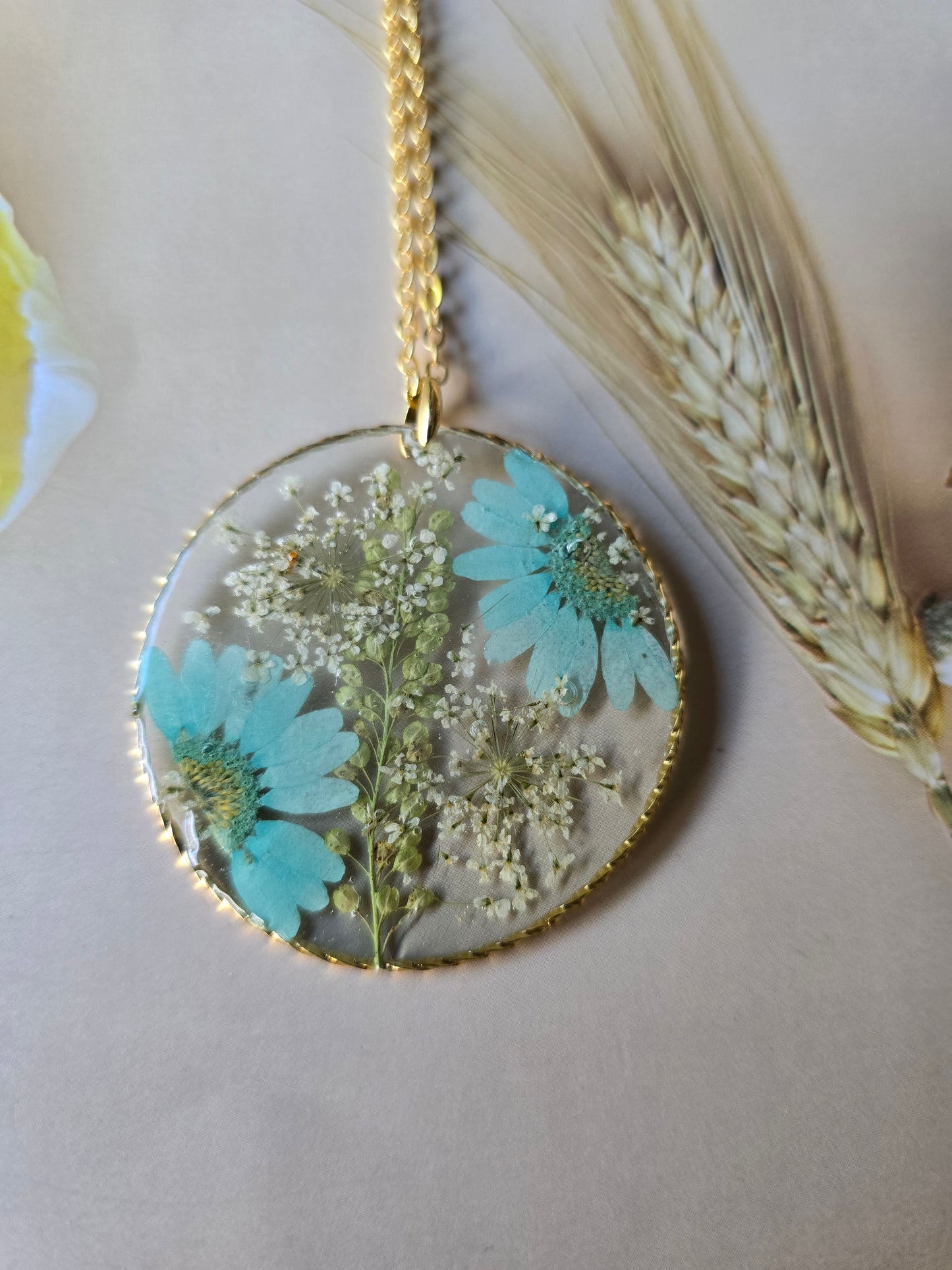 pendentif floral ambitieuse