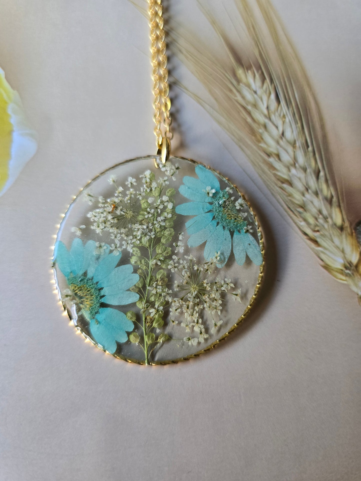 pendentif floral ambitieuse