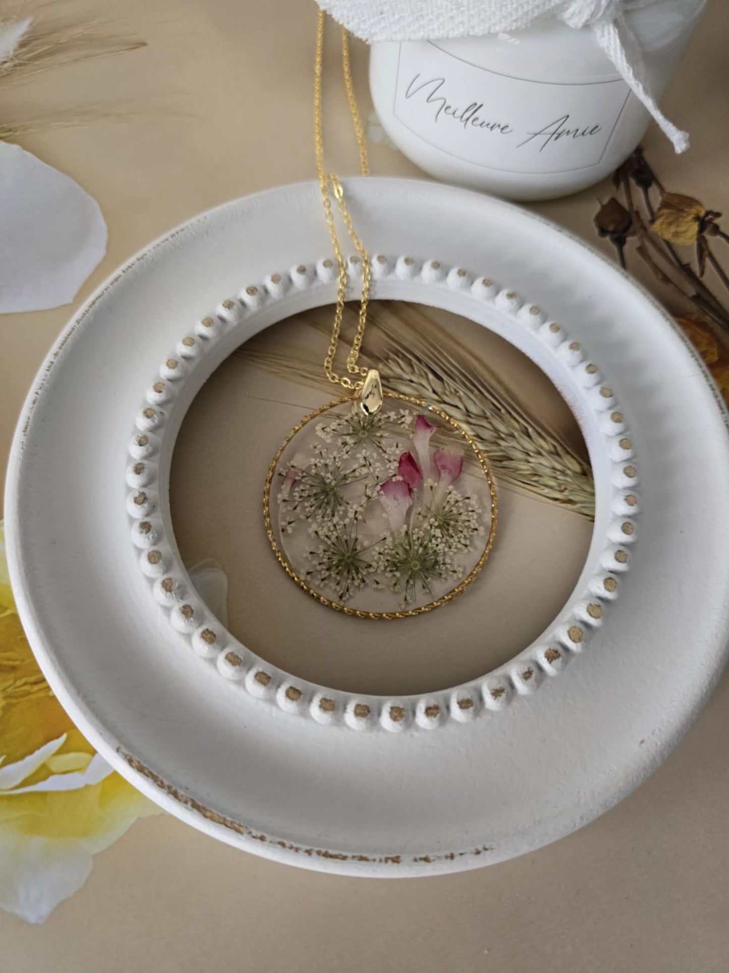 Pendentif brise floral