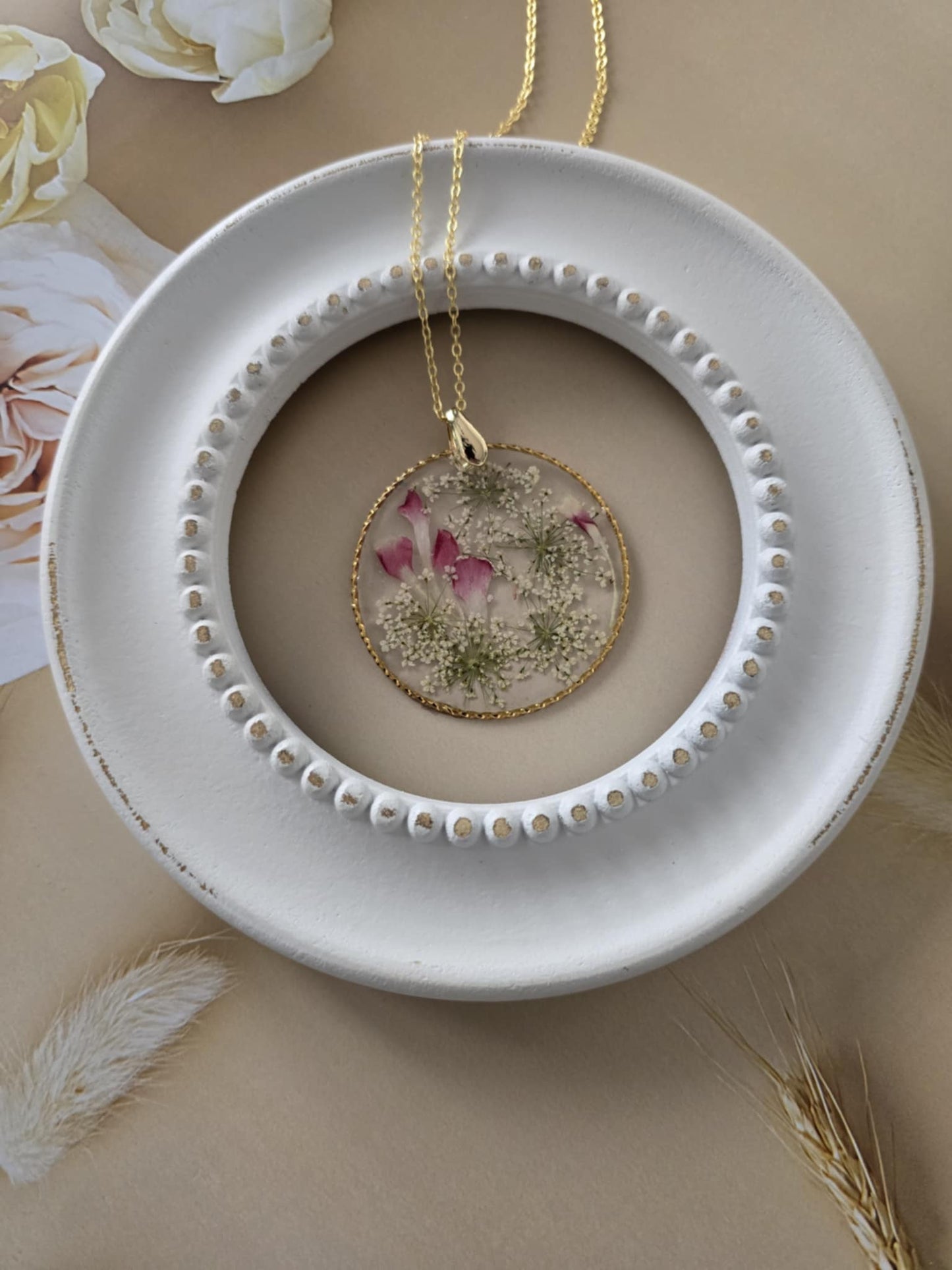 Pendentif brise floral