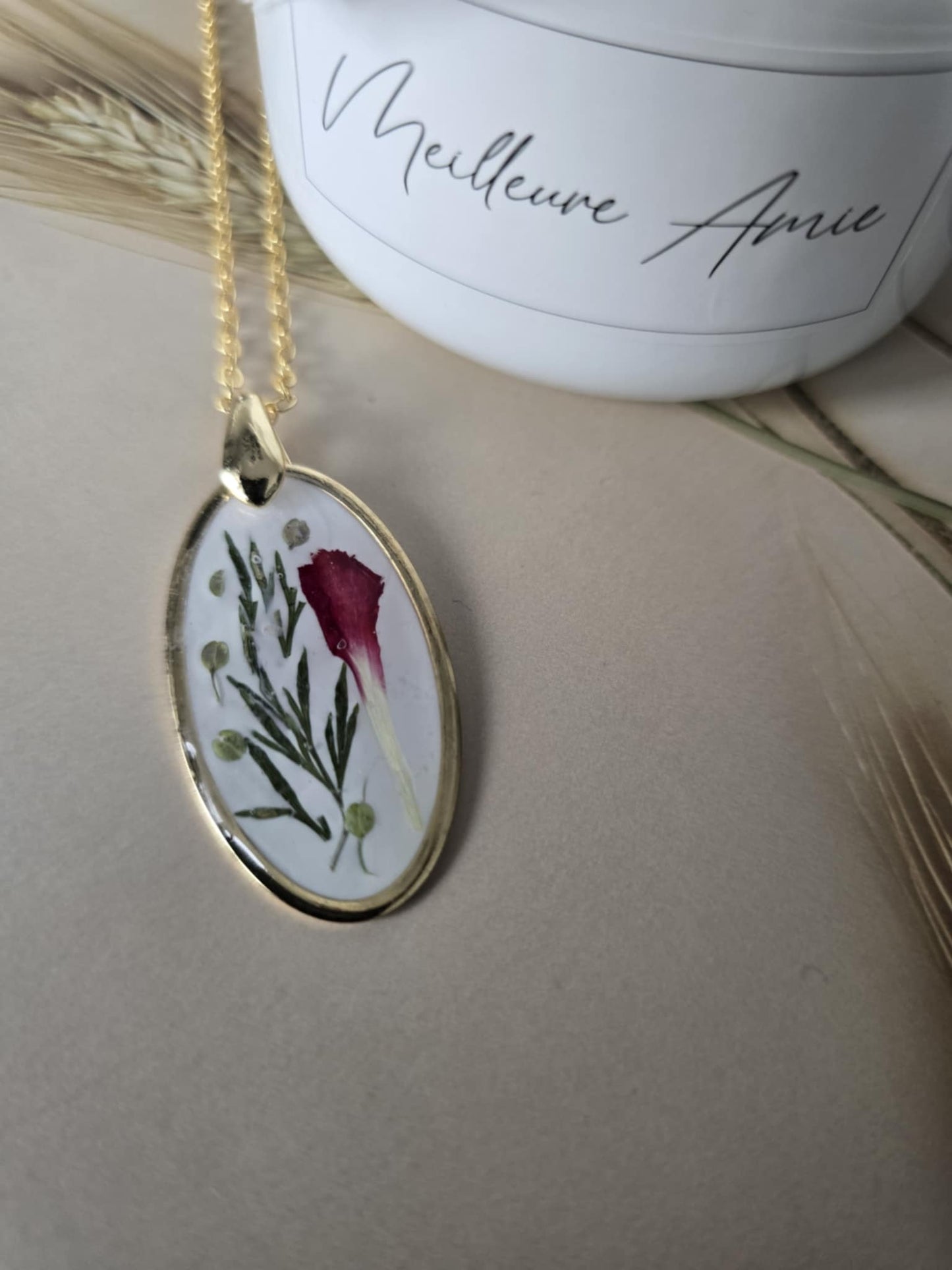 Pendentif floral délicat