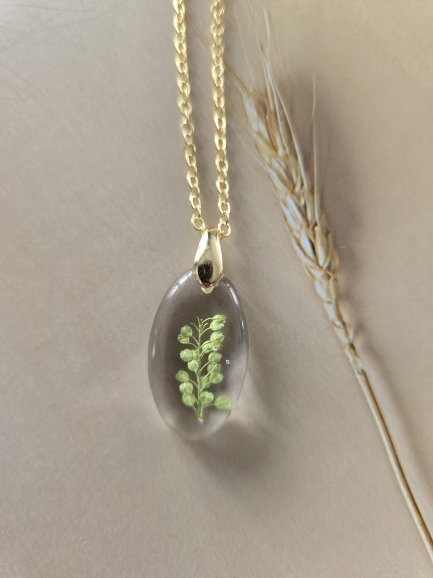 Pendentif minimaliste verdure