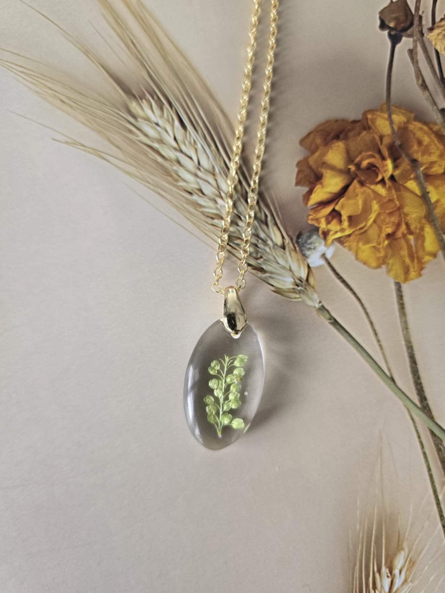 Pendentif minimaliste verdure