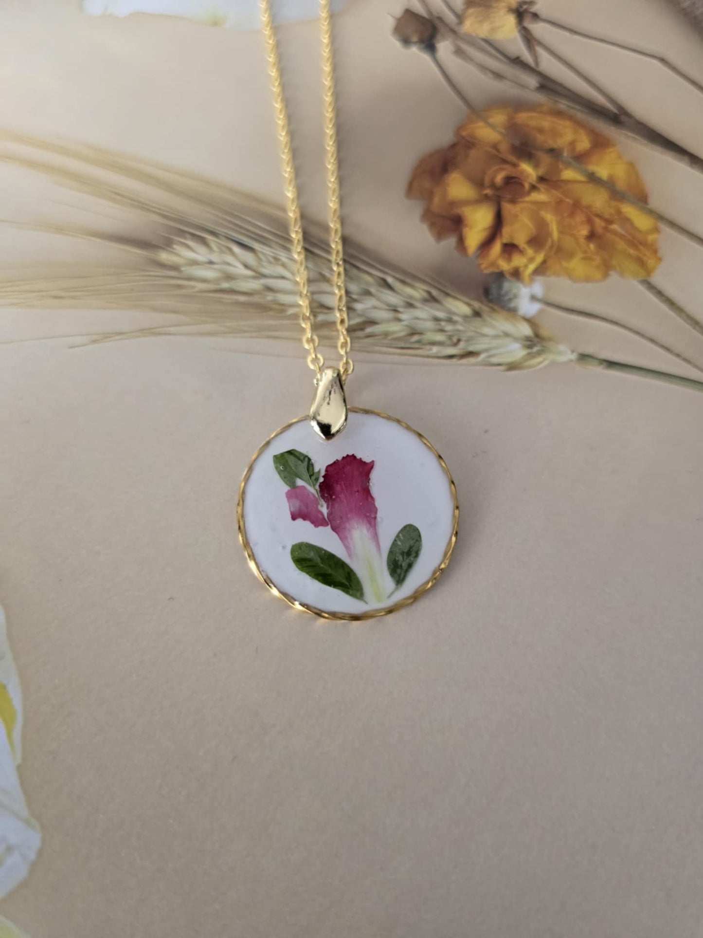 Pendentif floral envoutante