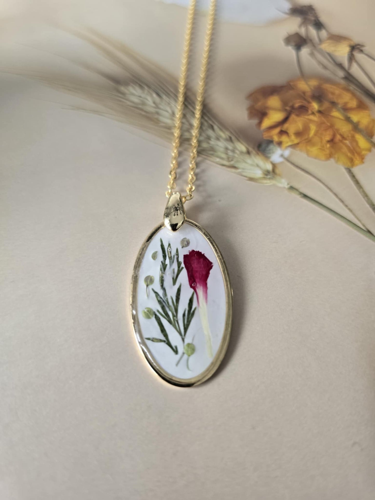 Pendentif floral délicat