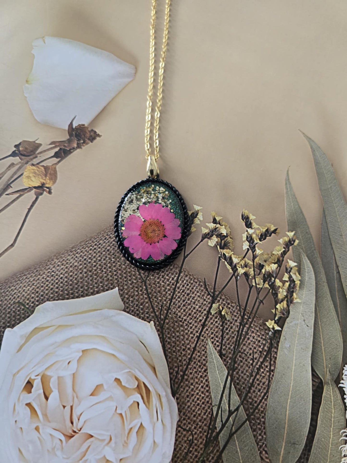 Pendentif marguerite rose