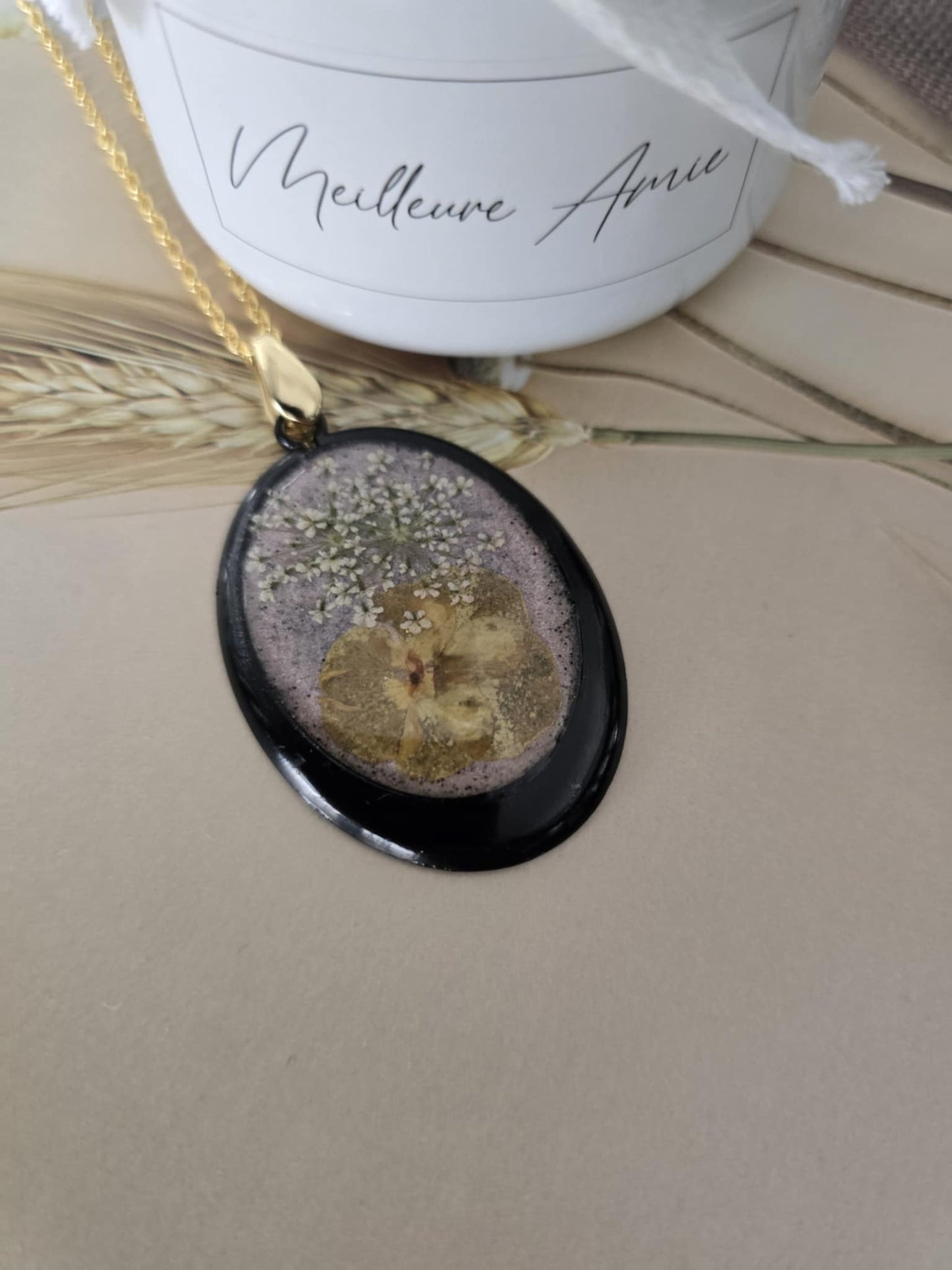 Pendentif noir floral pure nature