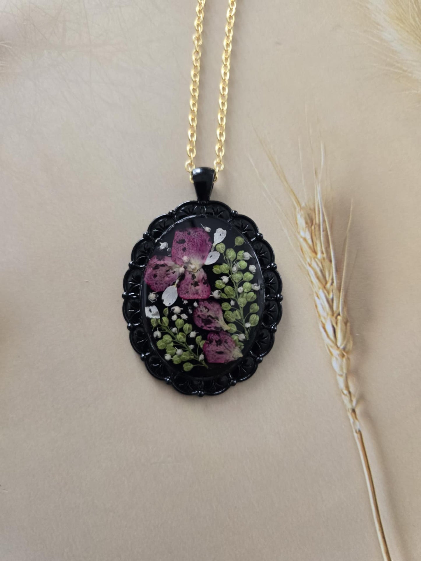 Pendentif floral admirable