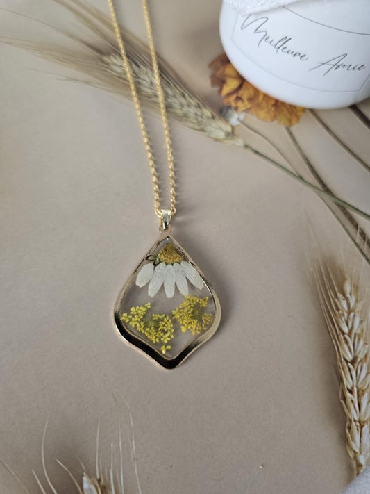 Pendentif mignonne marguerite