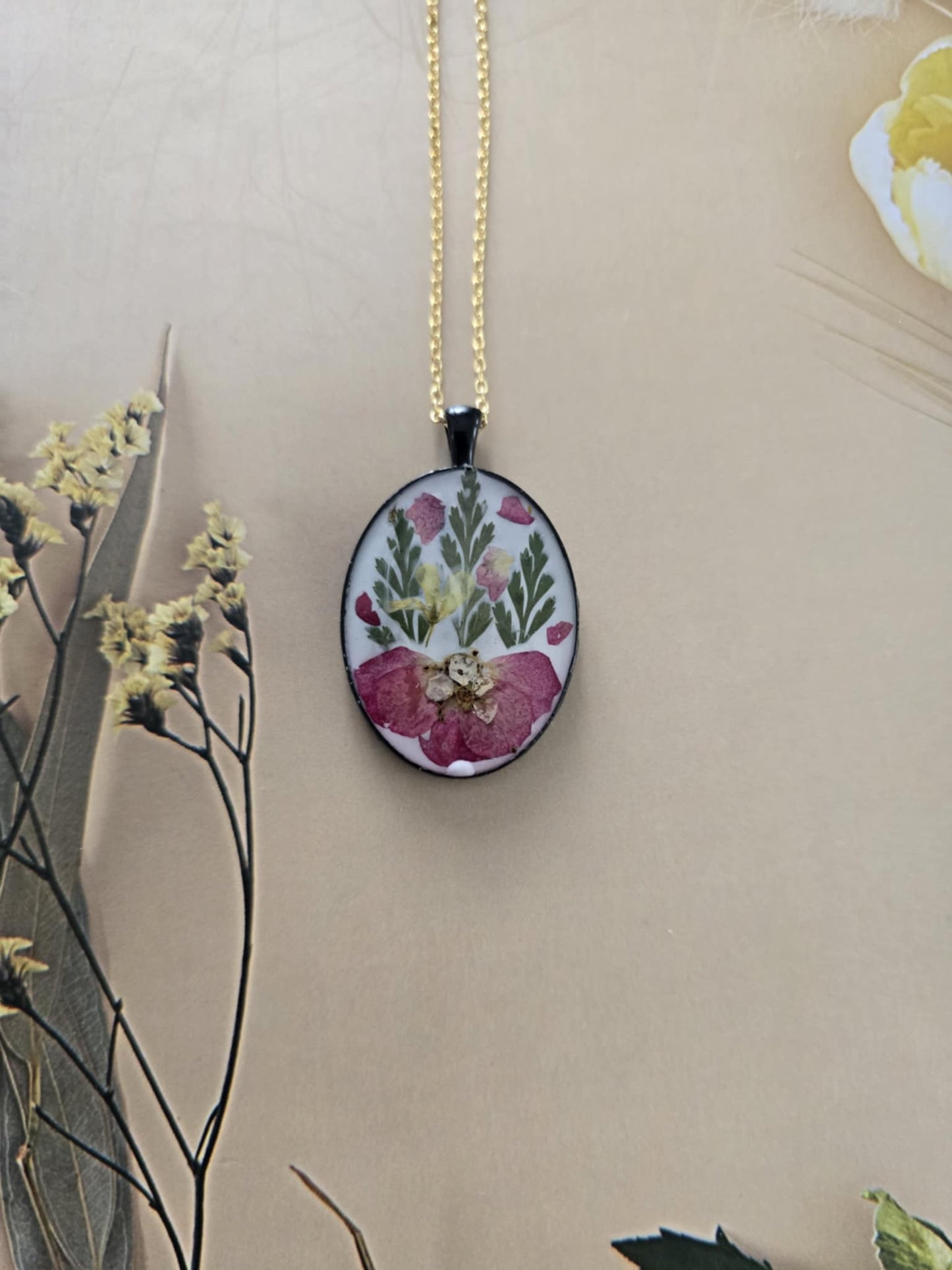 Pendentif rose floral