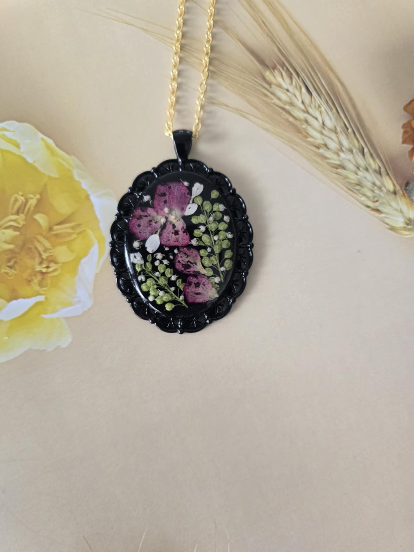 Pendentif floral admirable