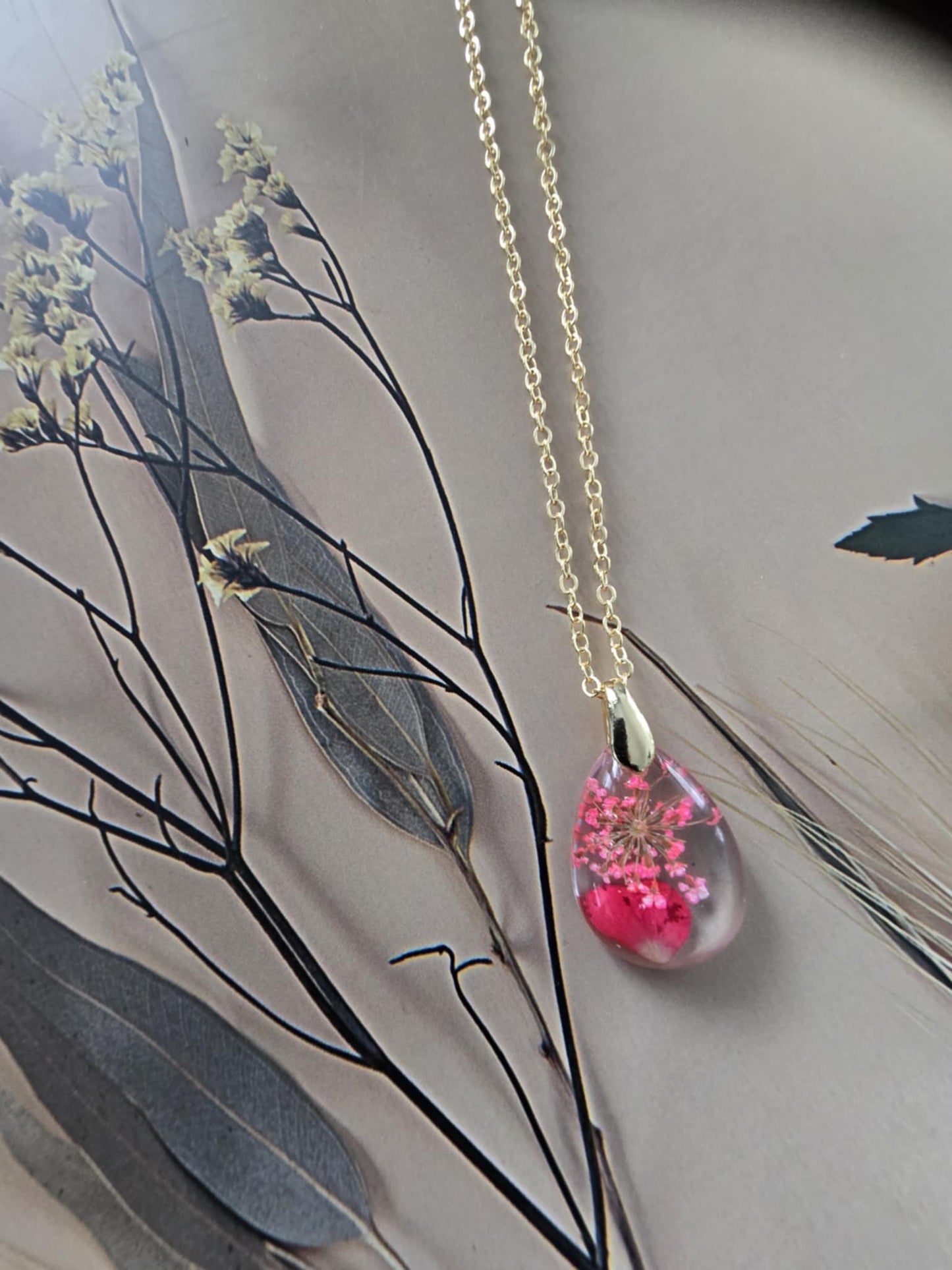 Pendentif floral goutte