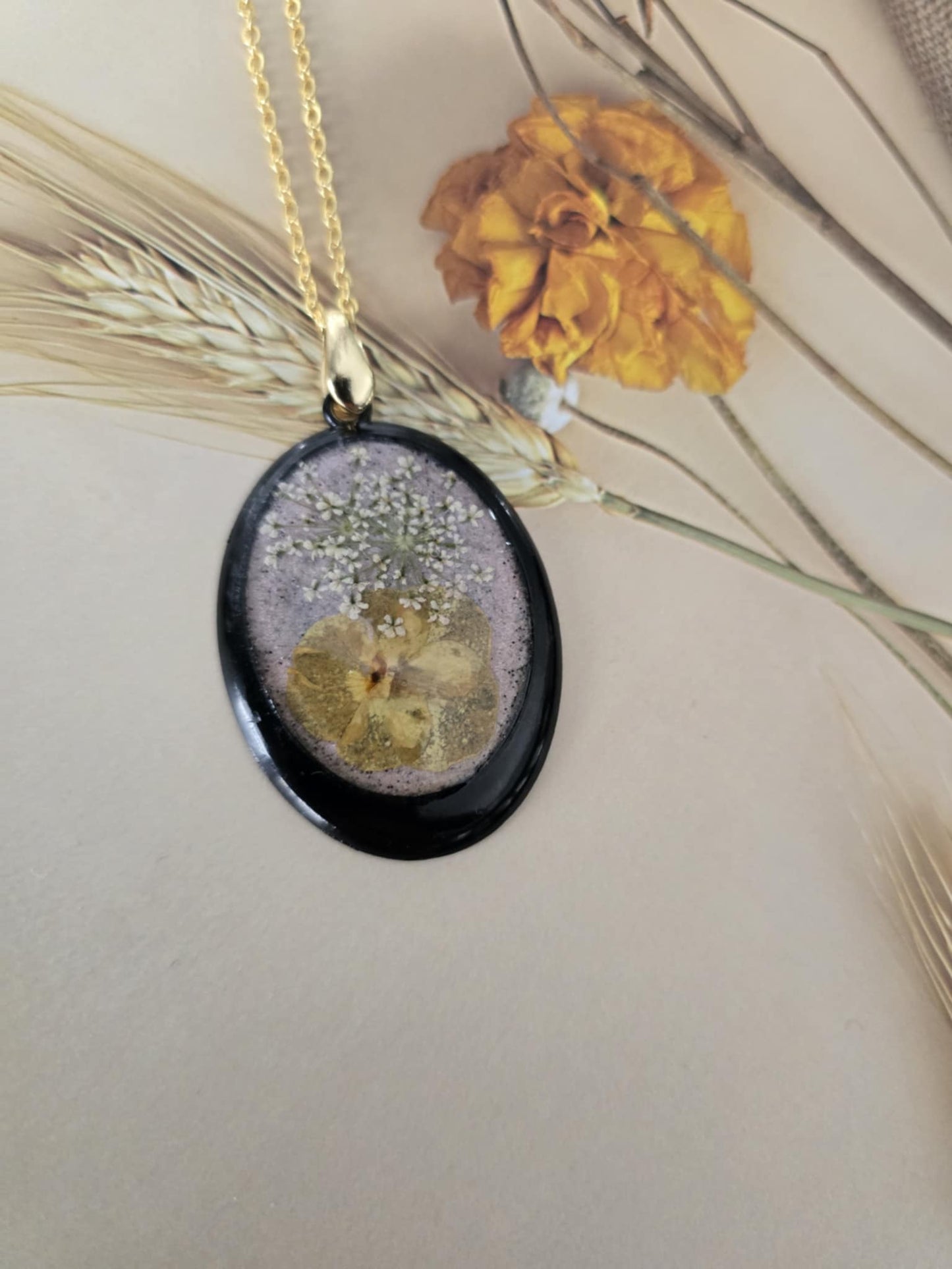 Pendentif noir floral pure nature