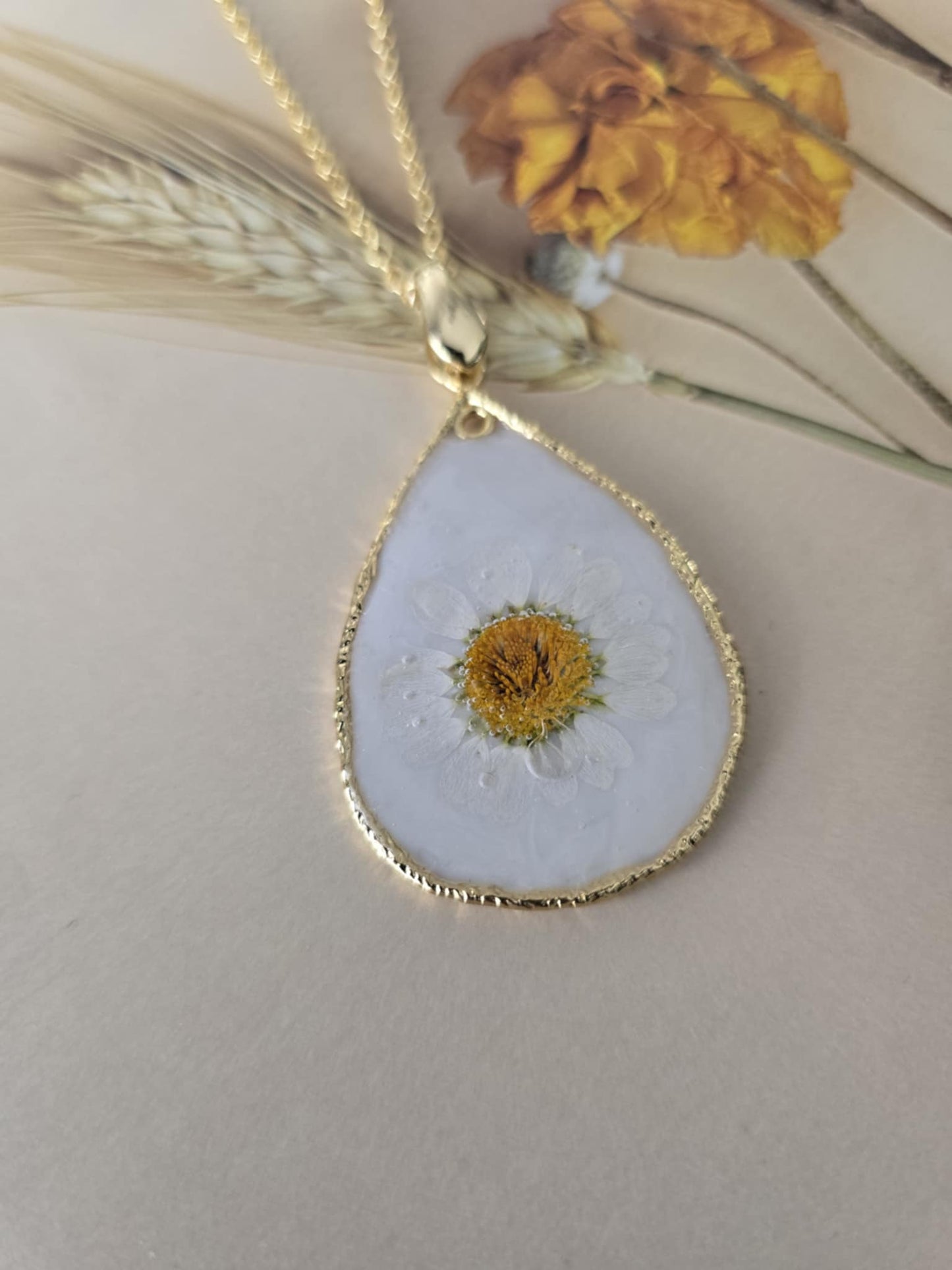 Pendentif goutte de  marguerite