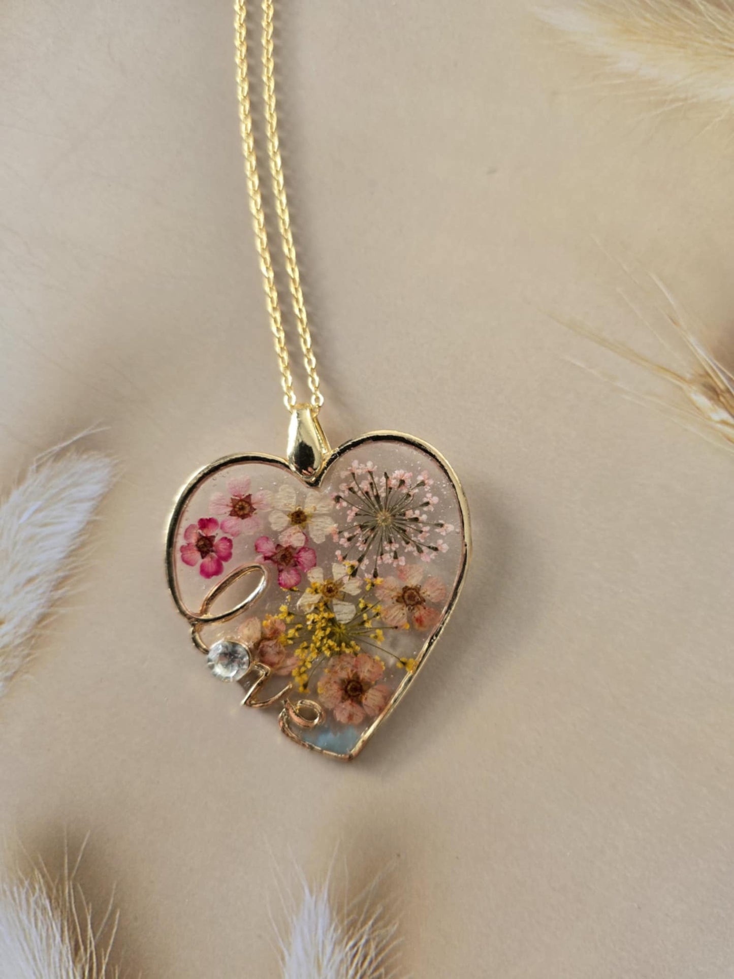 Pendentif love petites fleurs
