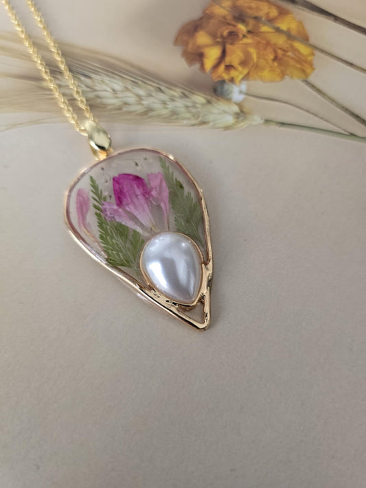 Pendentif floral avec perle de fantaisie