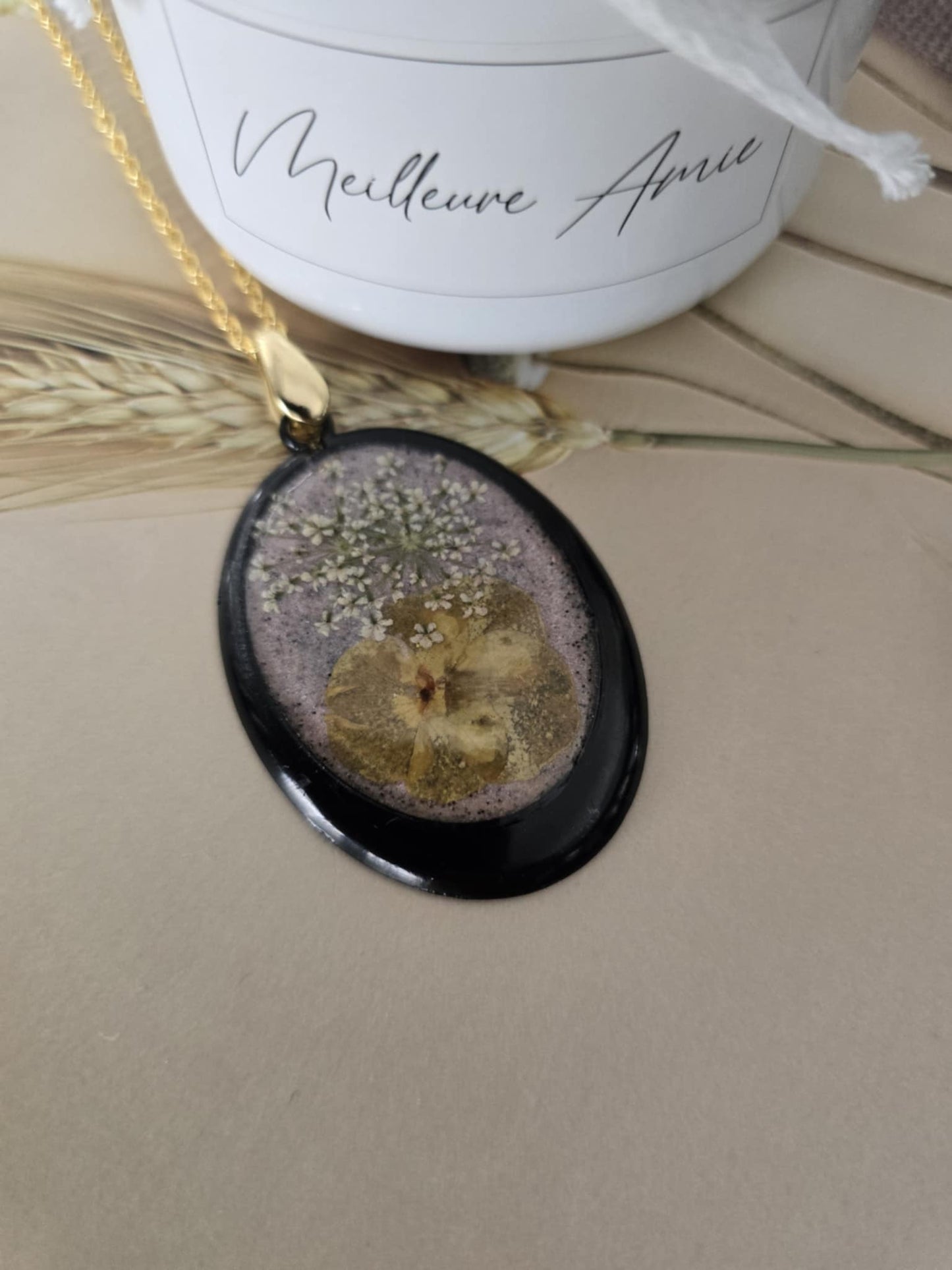Pendentif noir floral pure nature