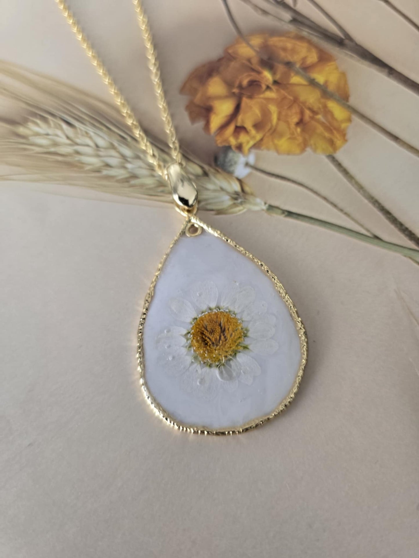 Pendentif goutte de  marguerite