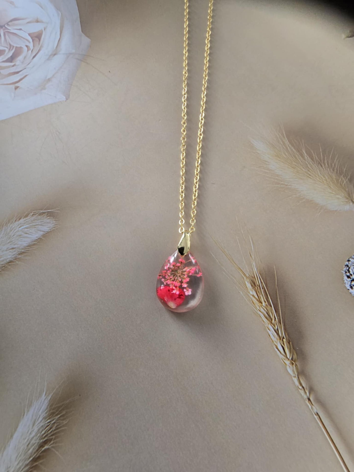 Pendentif floral goutte