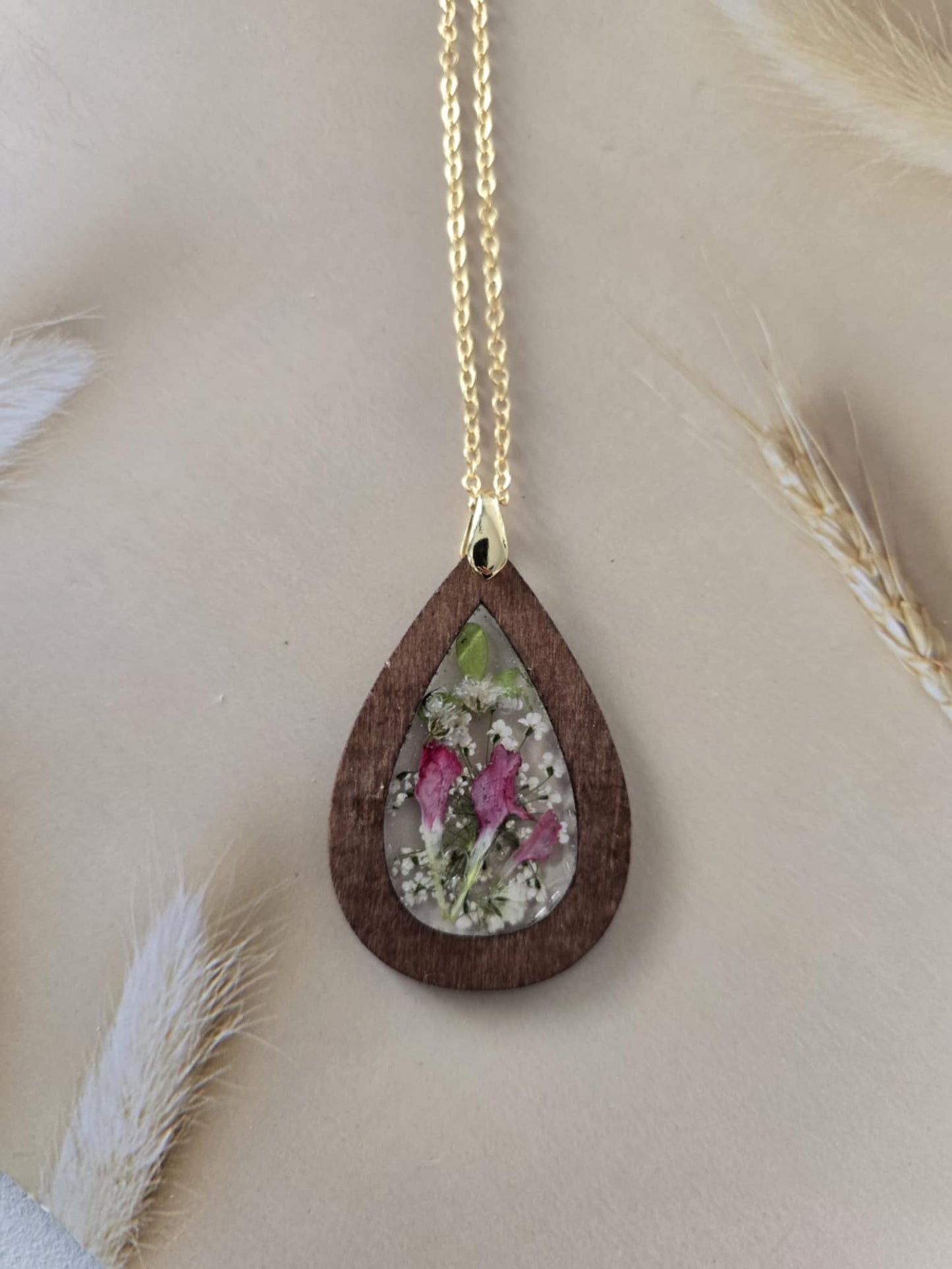 Pendentif floral romance boisé
