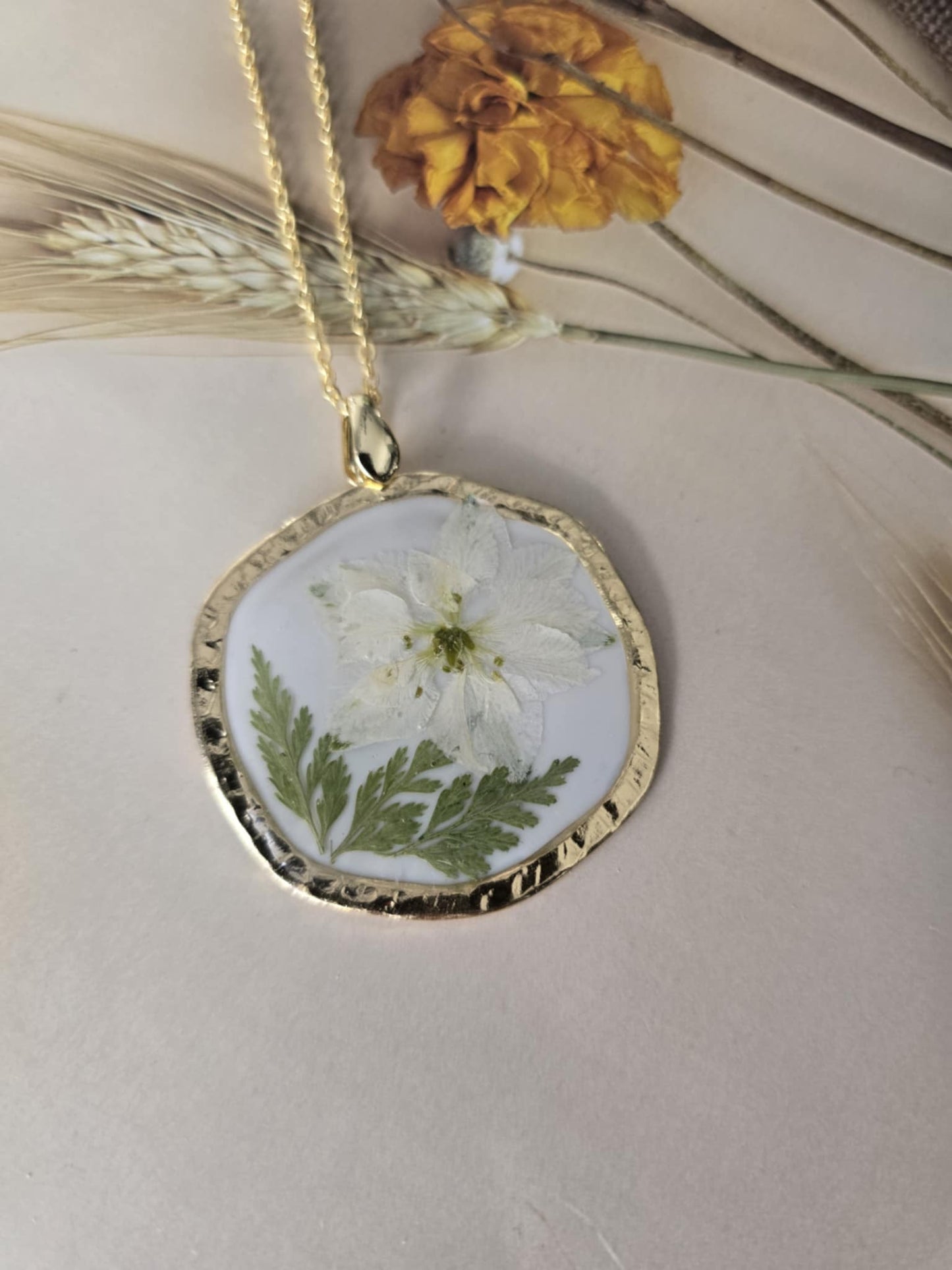 Pendentif fleur verdure chic