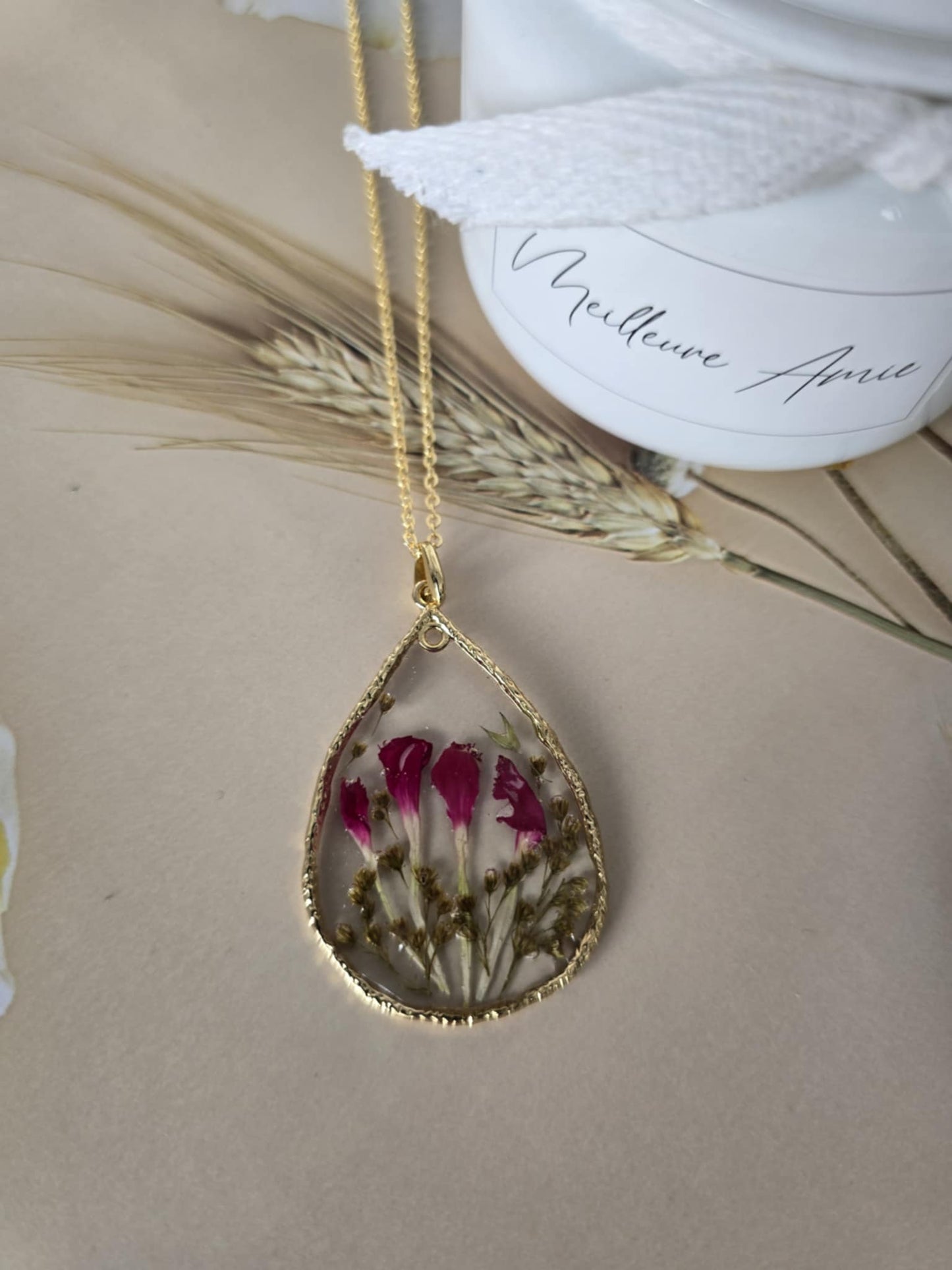 Pendentif de fleurs rouges élégante