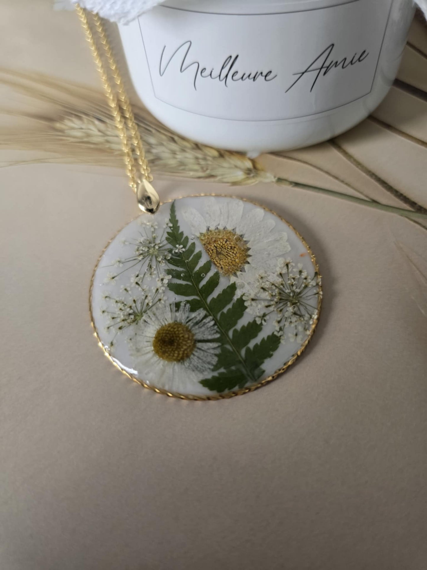 Pendentif feuillage de Marguerite