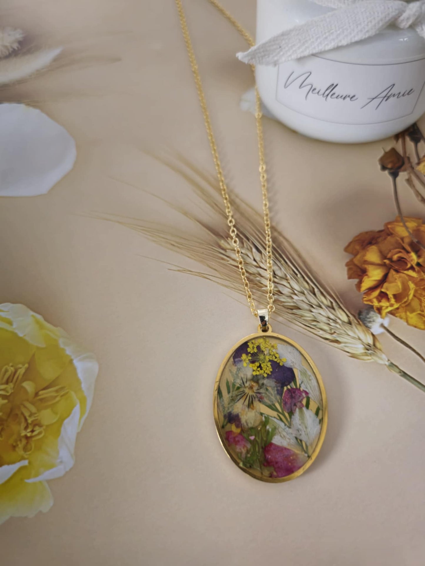 Pendentif fleur pensée chic
